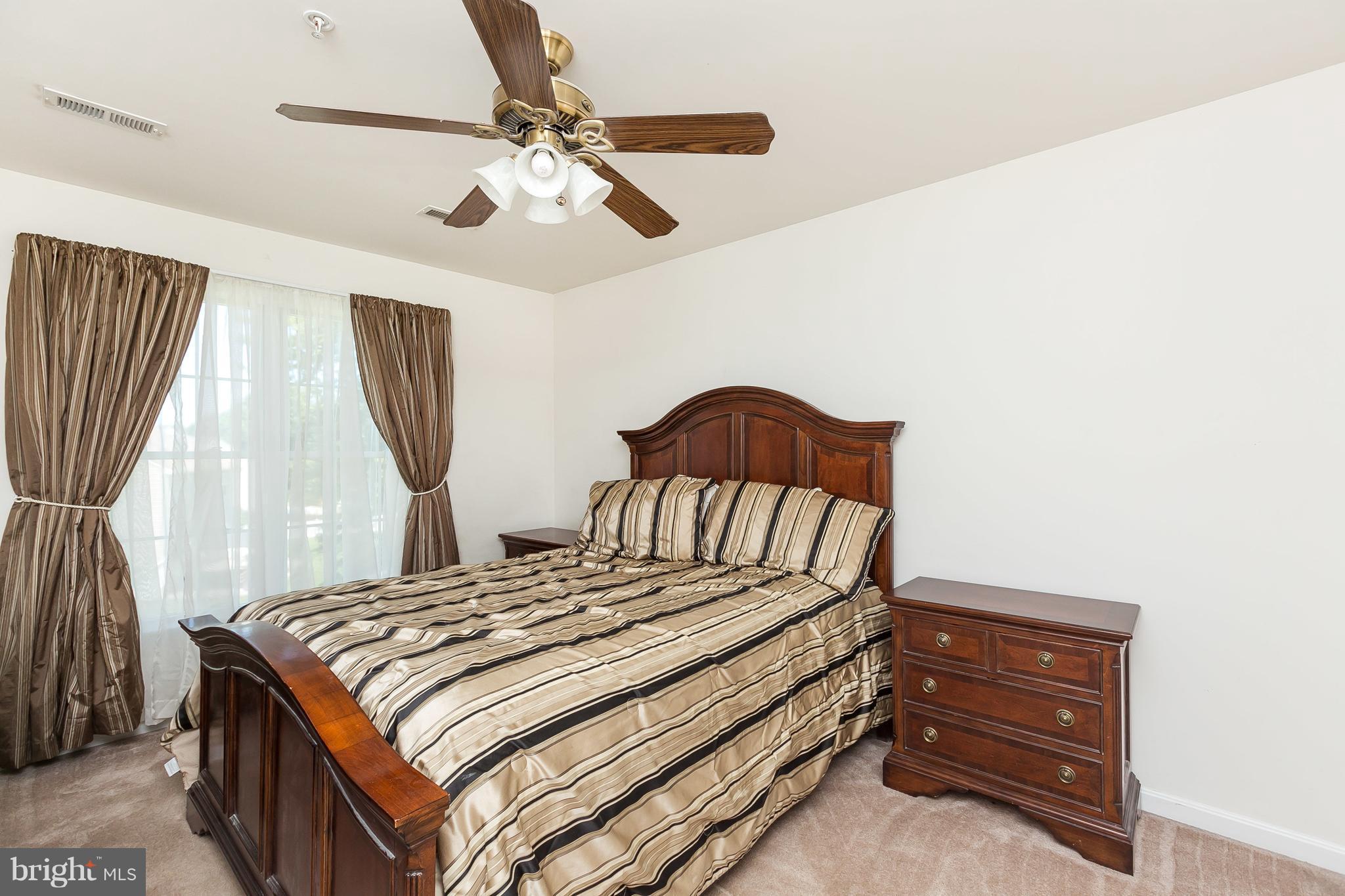 DIXIE MEADOWS - Residential