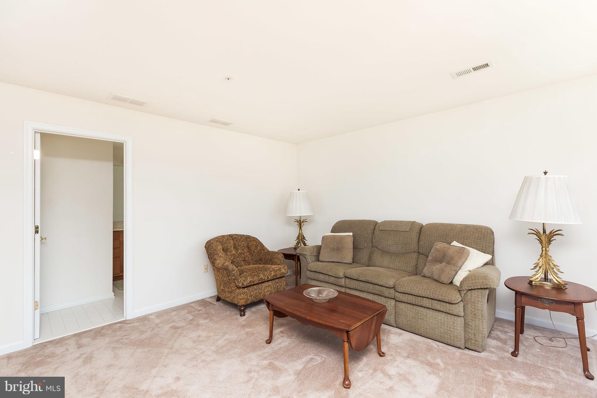 DIXIE MEADOWS - Residential