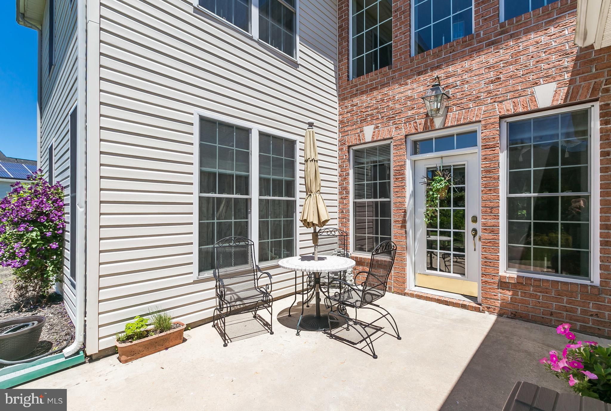 DIXIE MEADOWS - Residential