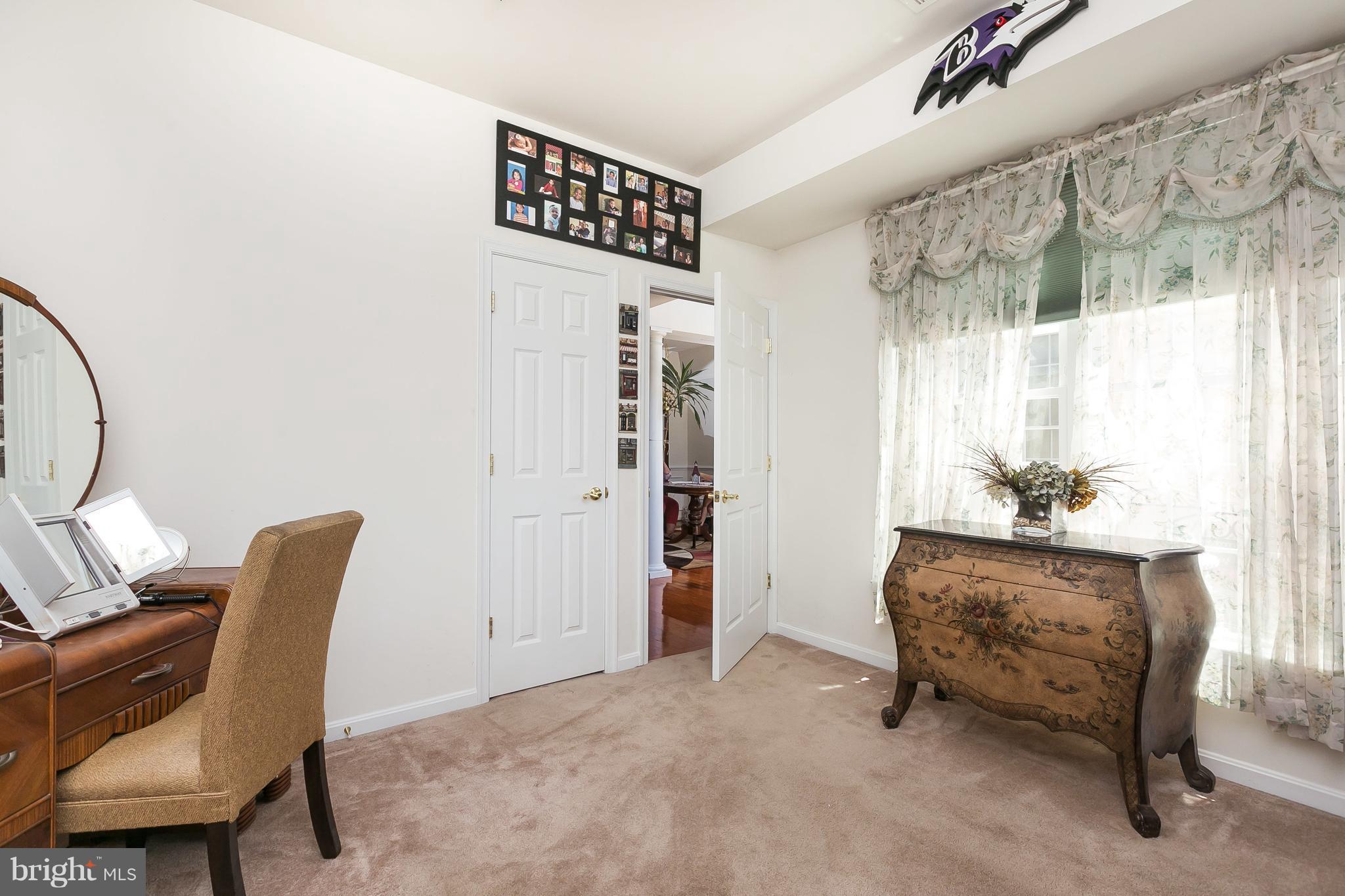 DIXIE MEADOWS - Residential