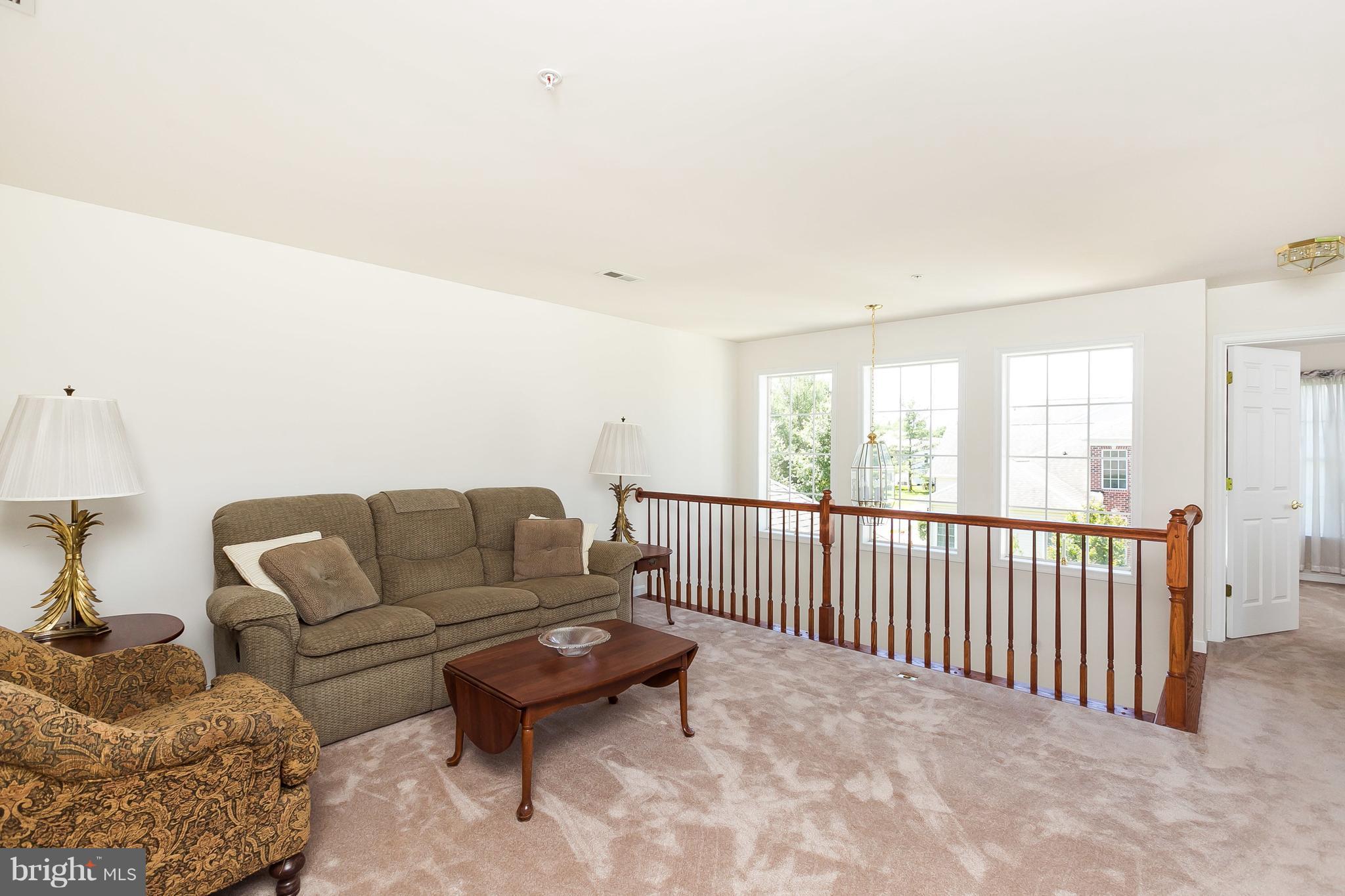 DIXIE MEADOWS - Residential