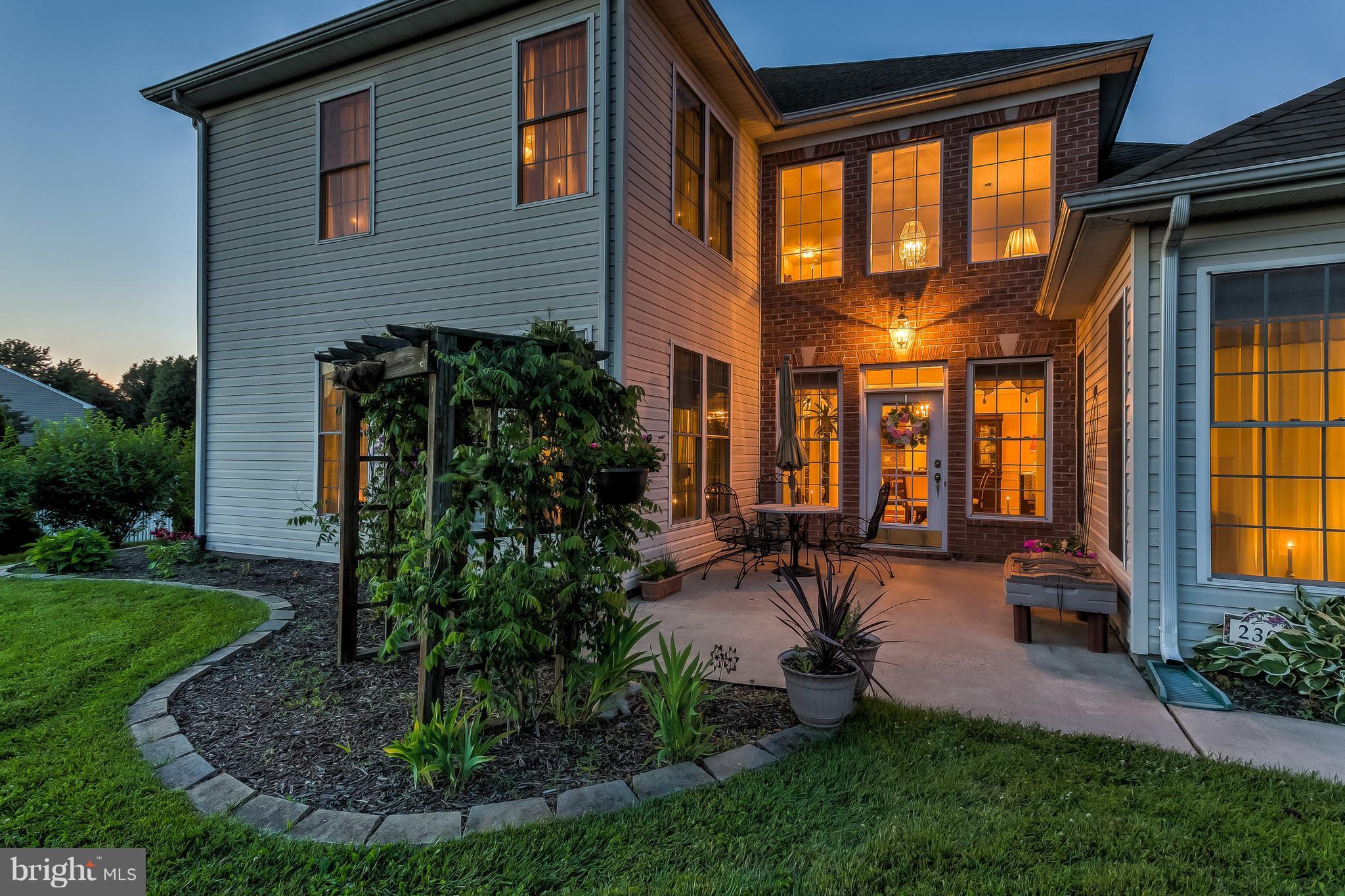 DIXIE MEADOWS - Residential