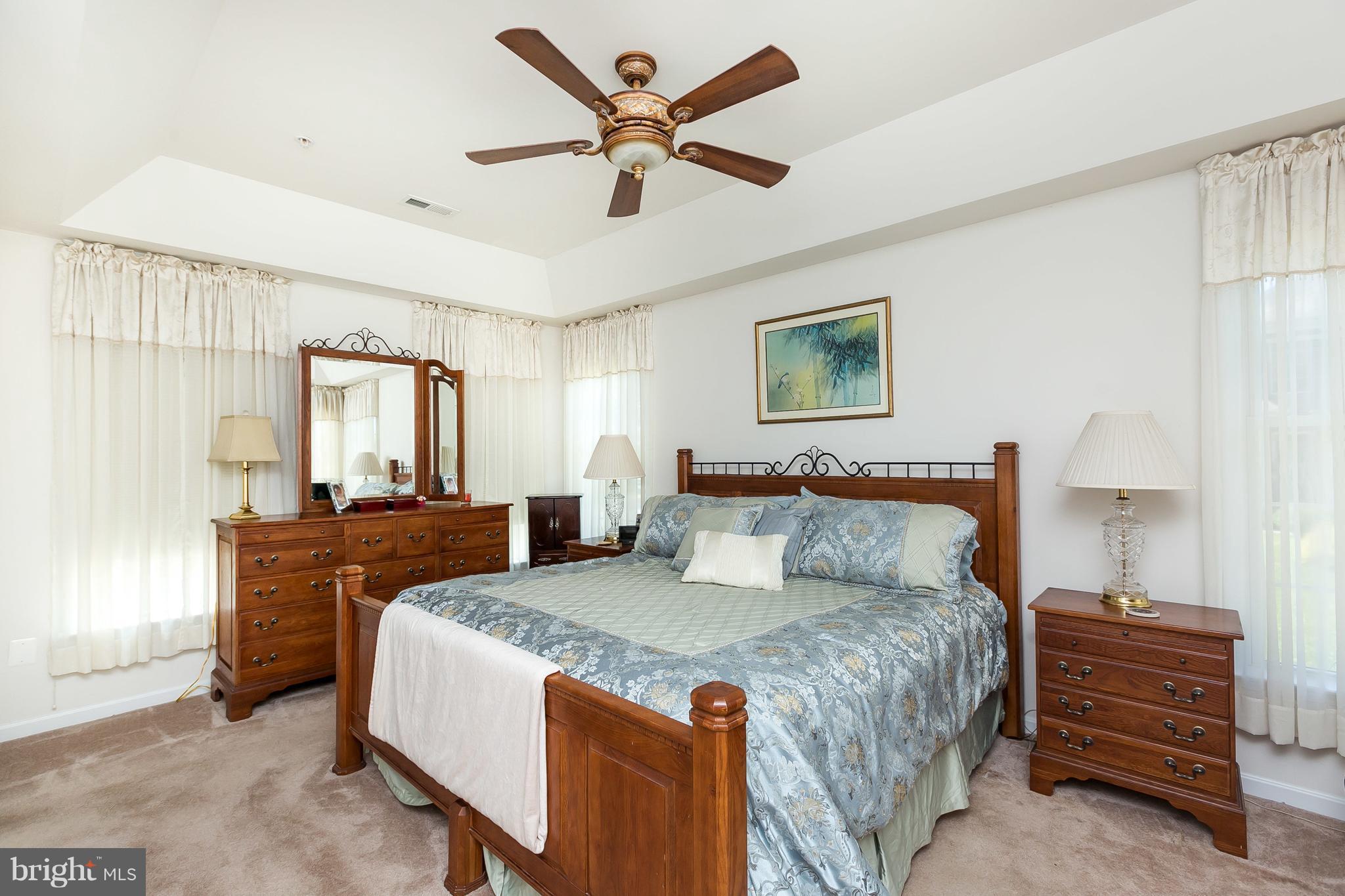 DIXIE MEADOWS - Residential