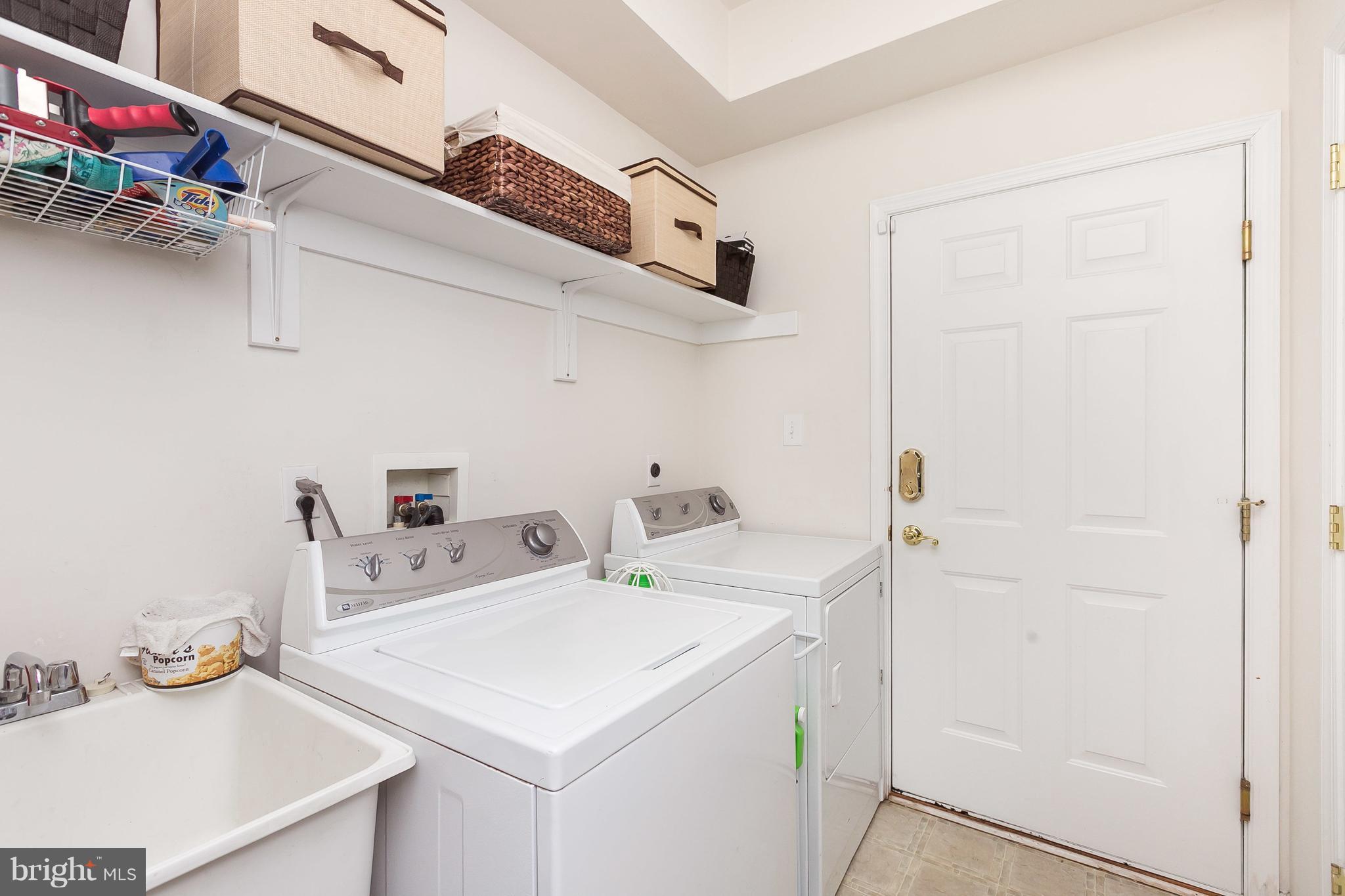 DIXIE MEADOWS - Residential