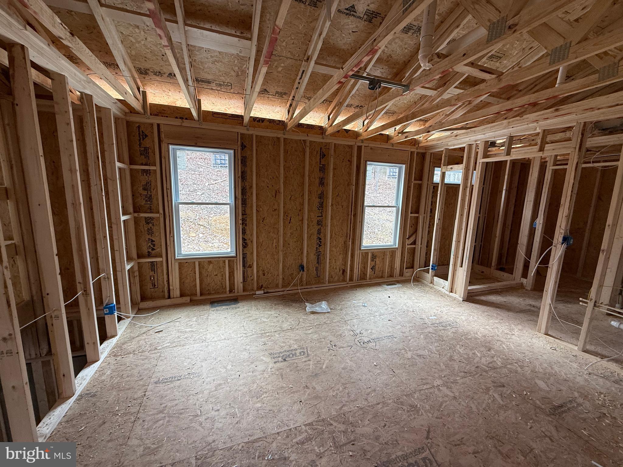 GREEN HILL FOREST - Residential