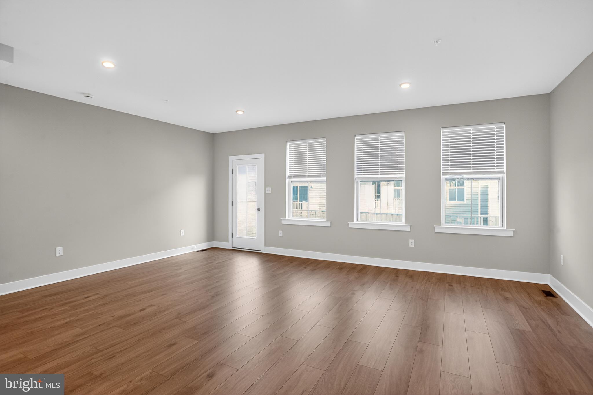 STERLING WALK - Residential Lease