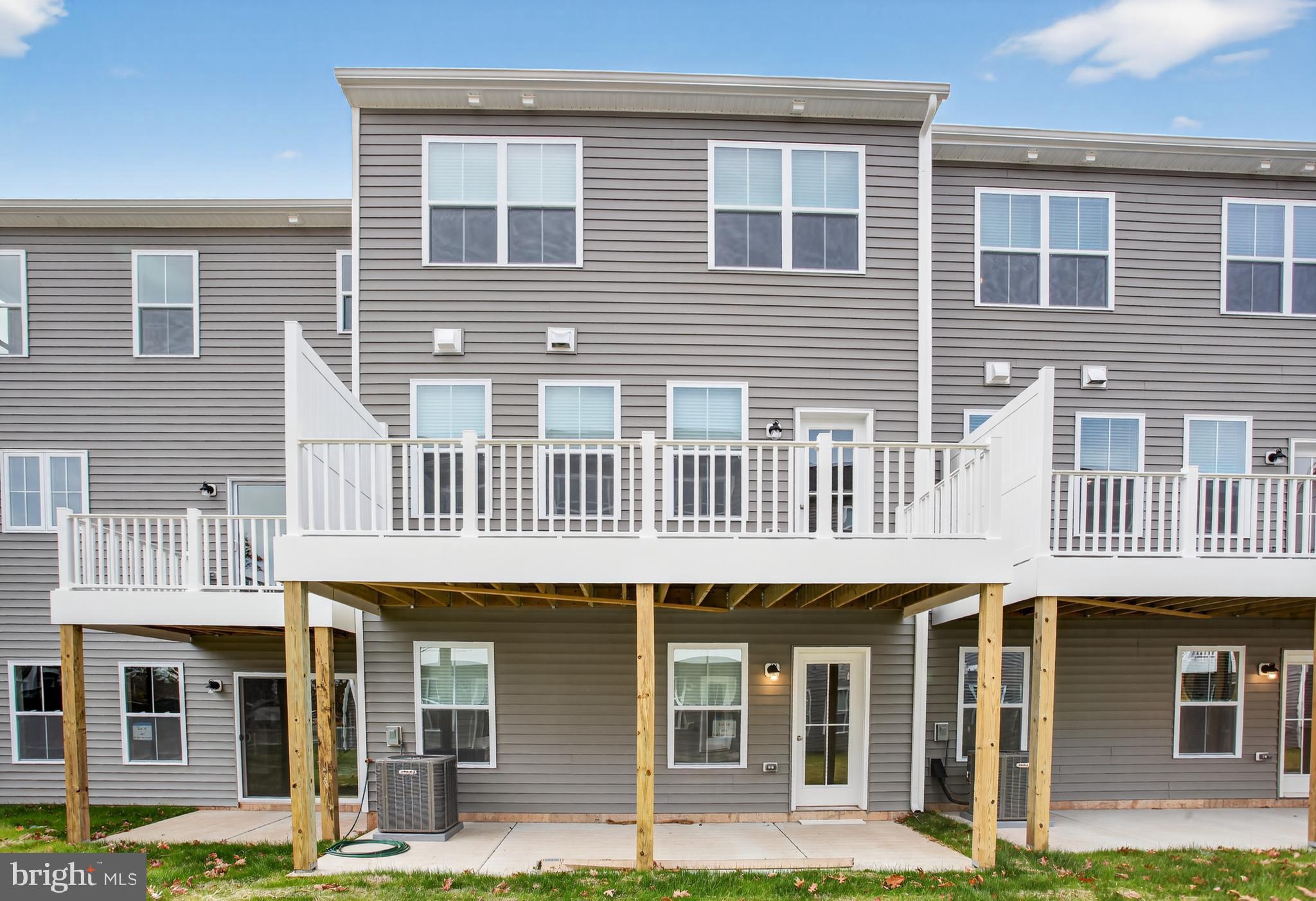 STERLING WALK - Residential Lease