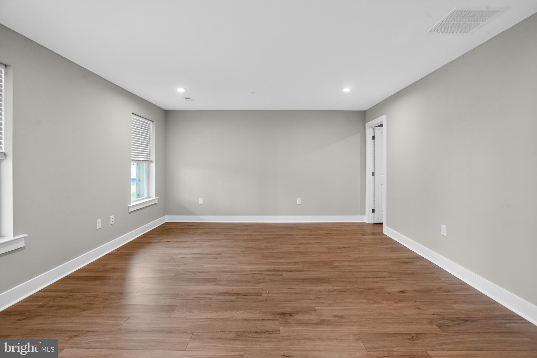 STERLING WALK - Residential Lease