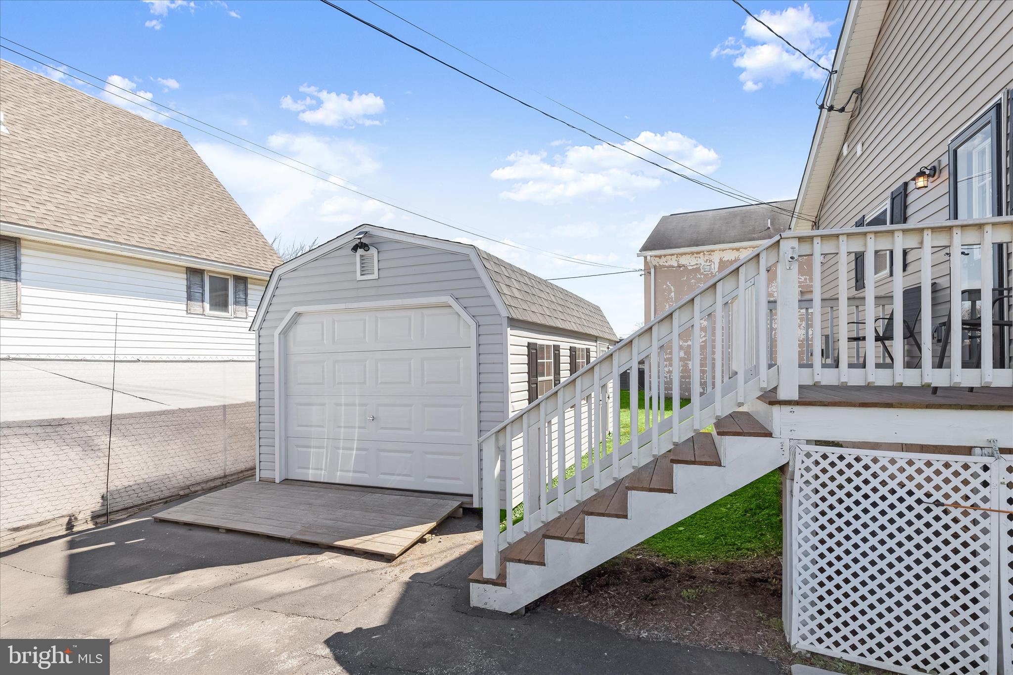 NORTH POINT TERRACE - Residential