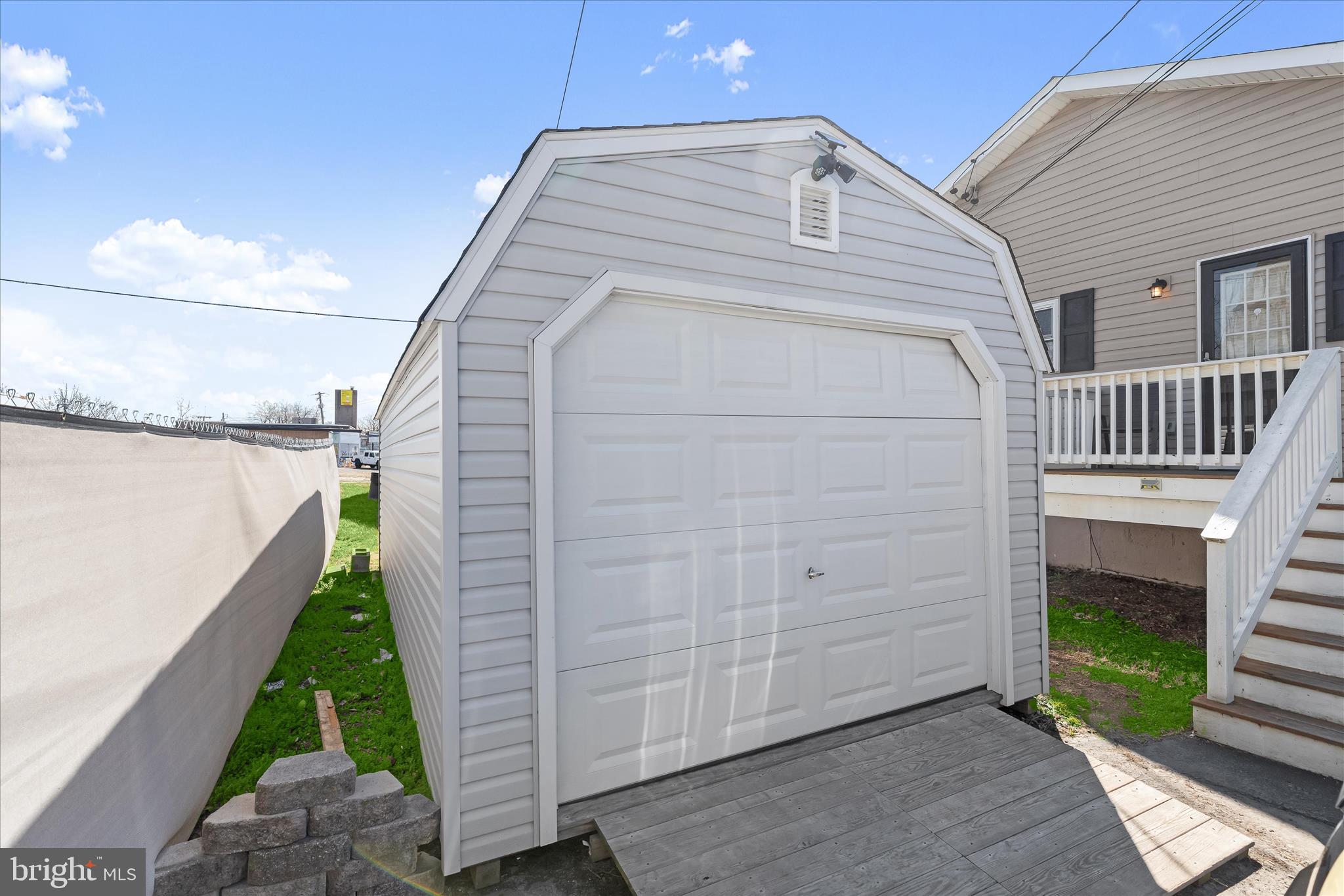 NORTH POINT TERRACE - Residential