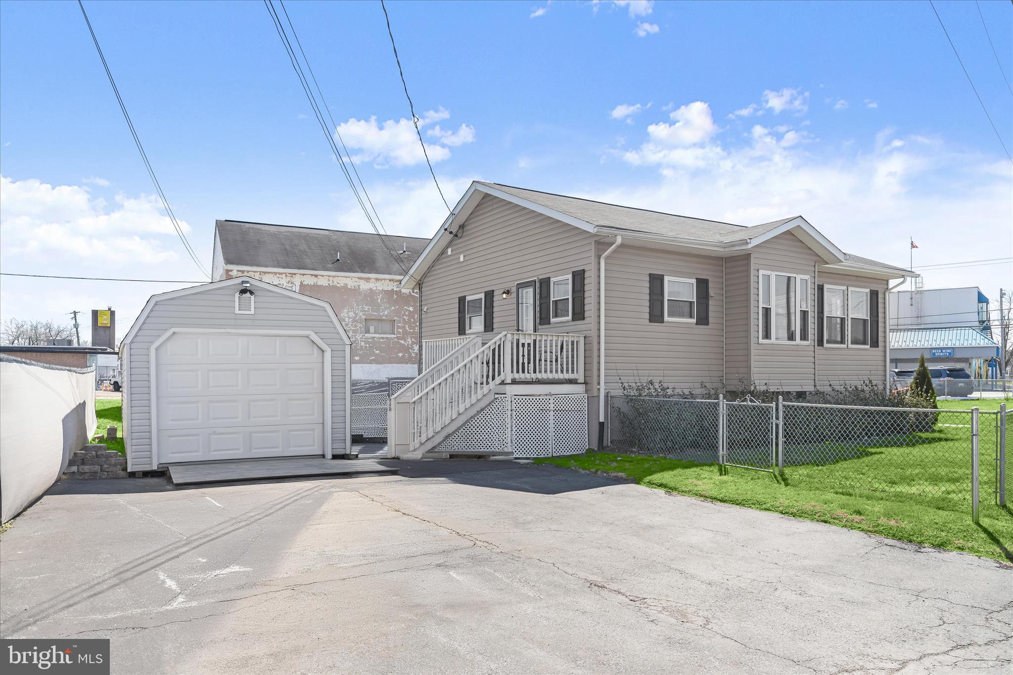 NORTH POINT TERRACE - Residential