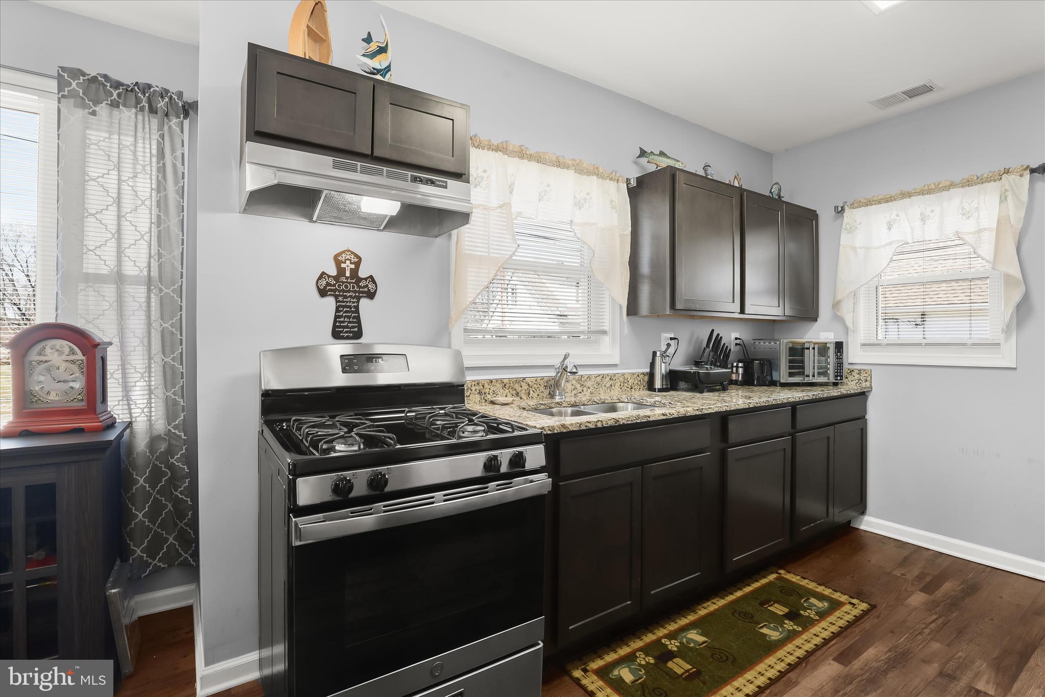 NORTH POINT TERRACE - Residential