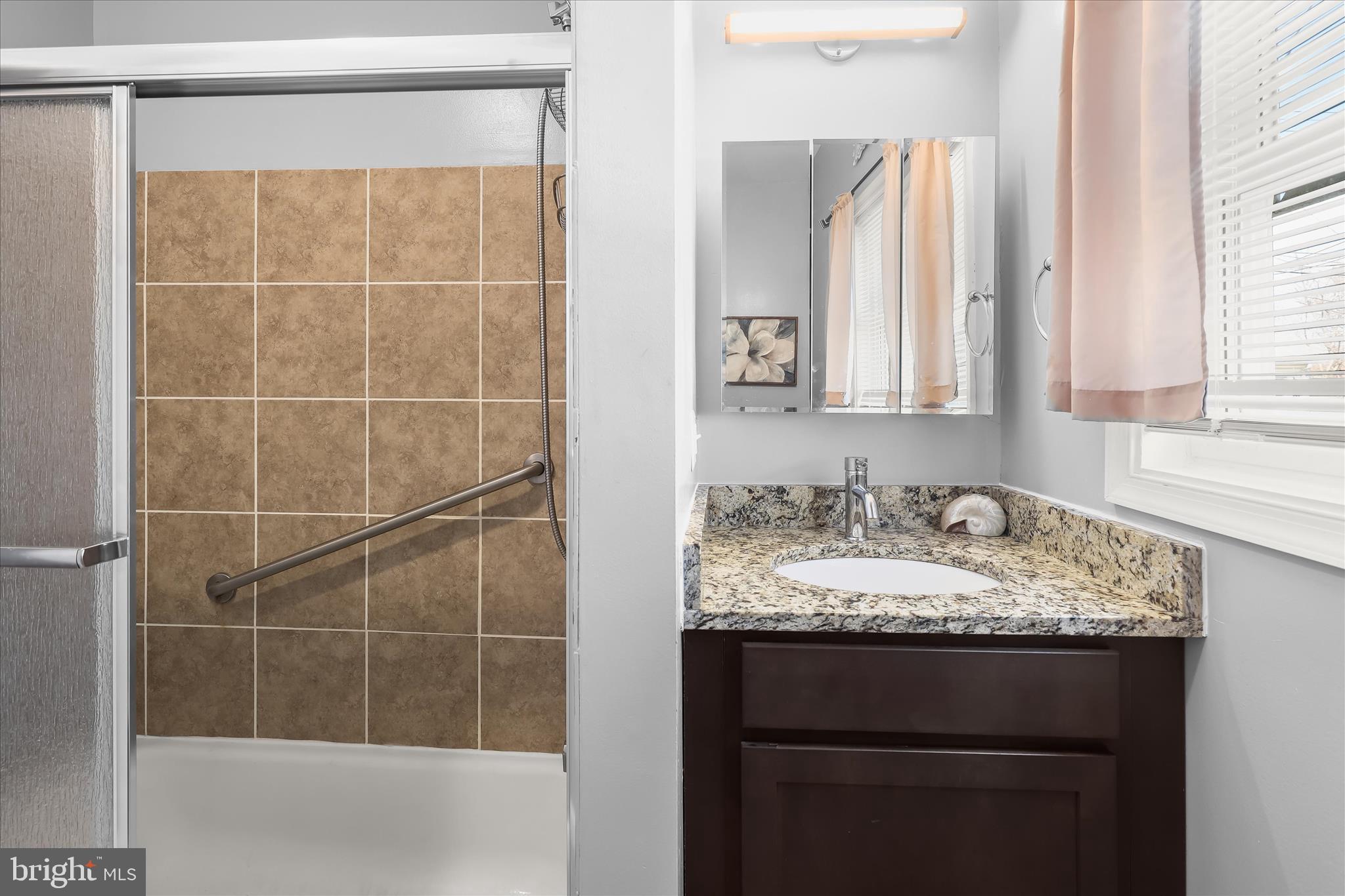 NORTH POINT TERRACE - Residential