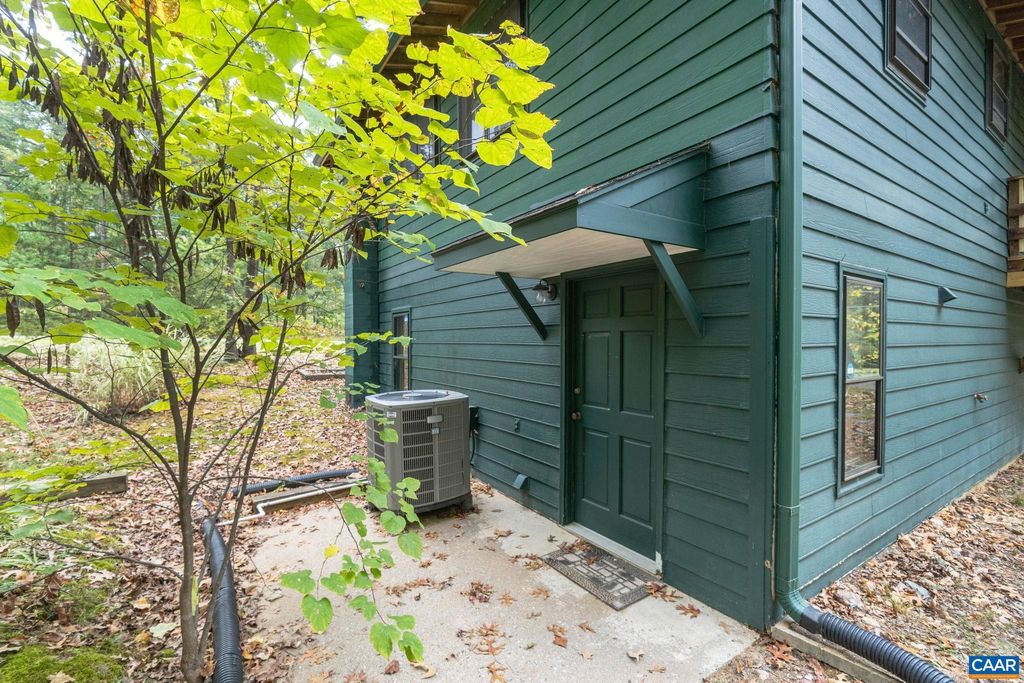 Photo of 345 Walnut Shade Rd, LOUISA, VA 23093 (MLS # 669585)