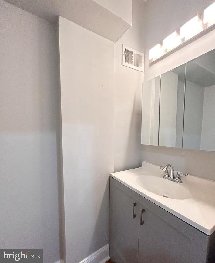 BELAIR-EDISON - Residential Lease