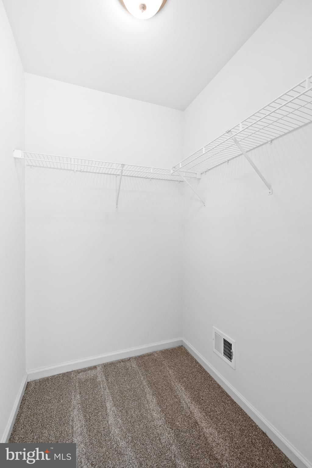 BURHANS VILLAGE - Residential Lease