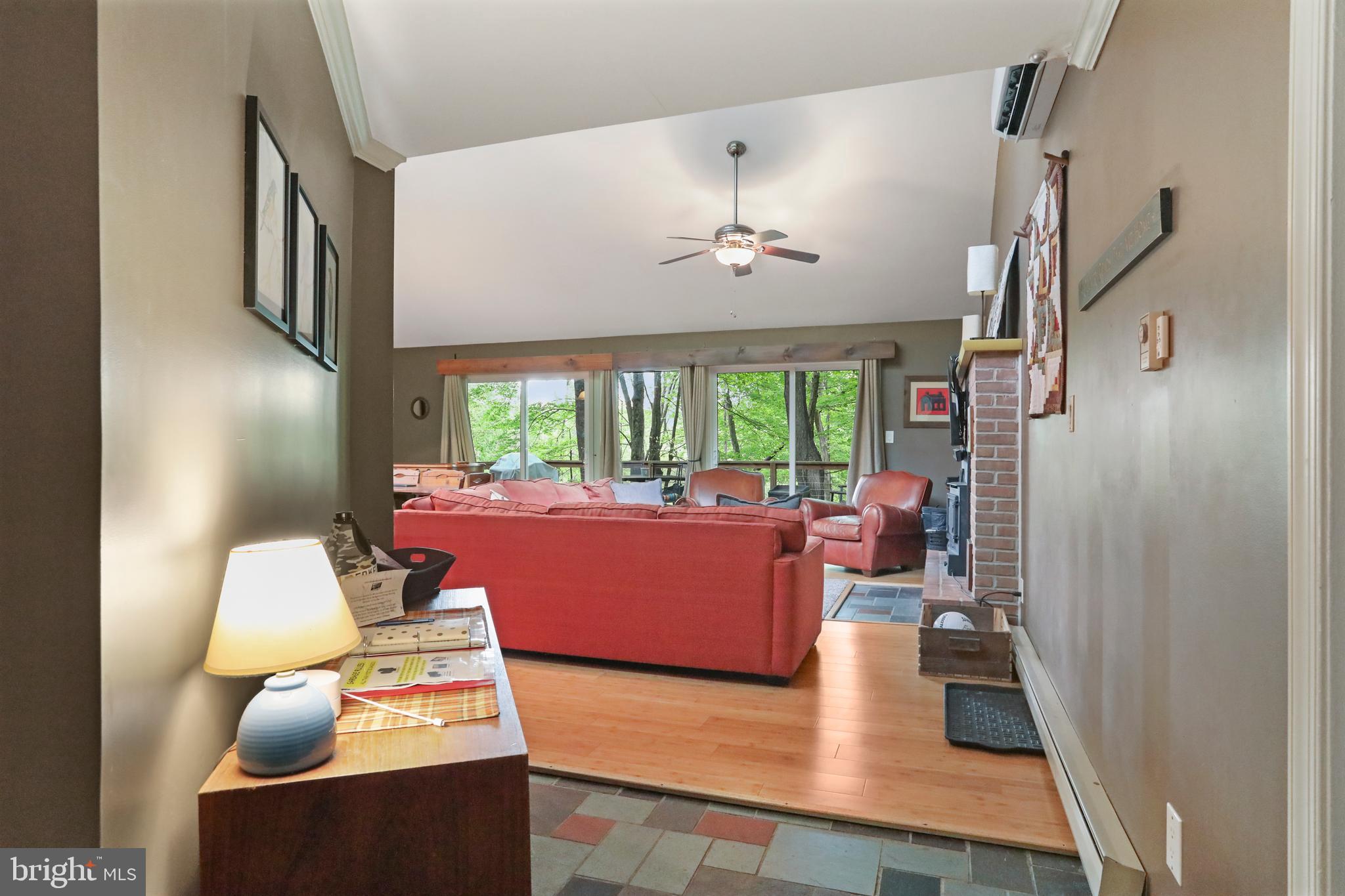 COOLFONT MOUNTAINSIDE - Residential