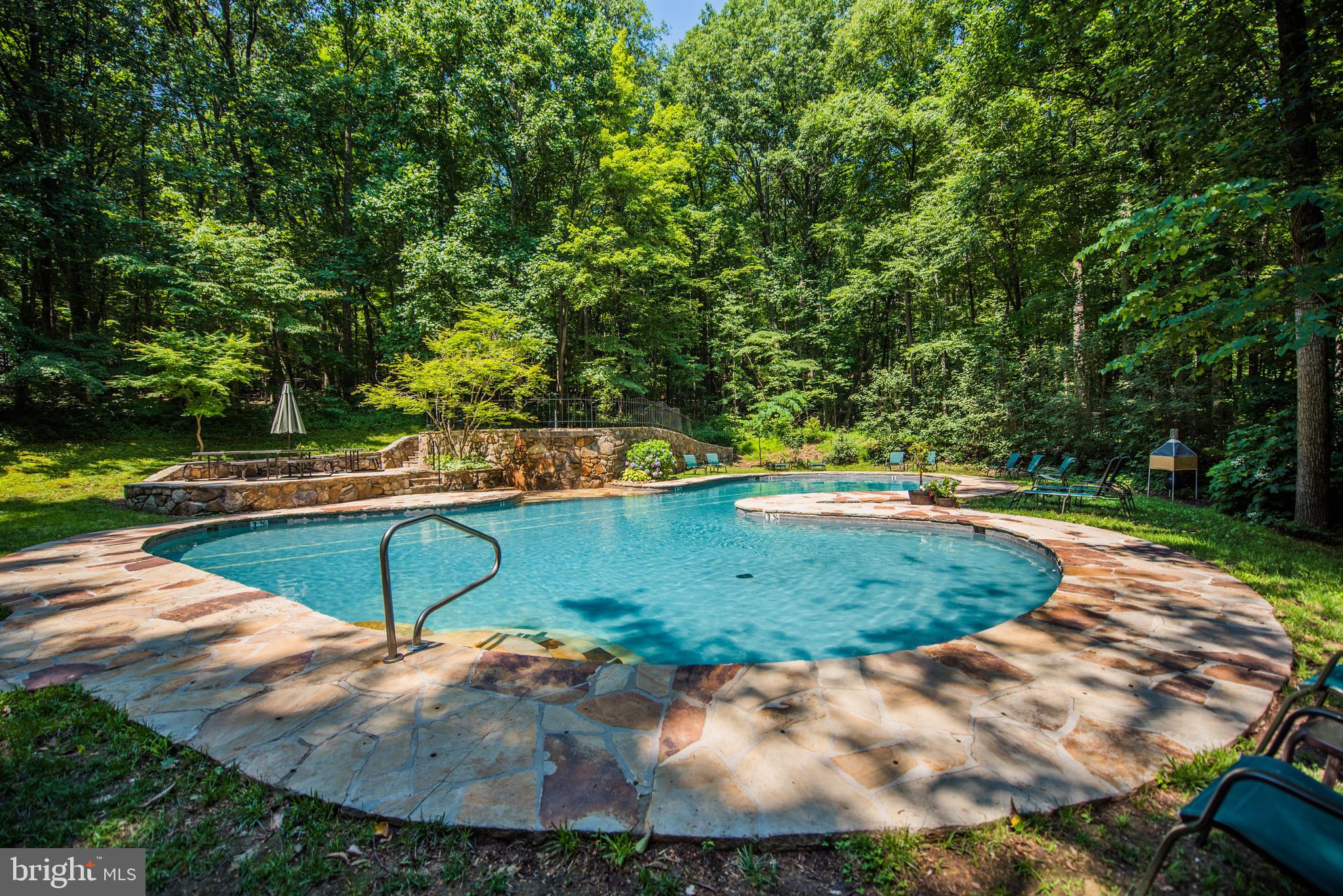 COOLFONT MOUNTAINSIDE - Residential