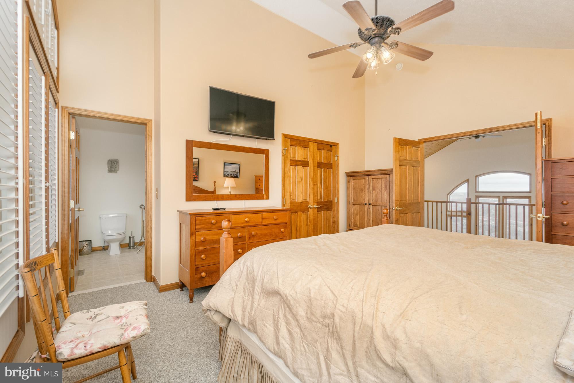 OVERLOOK MNT VILLAS - Residential