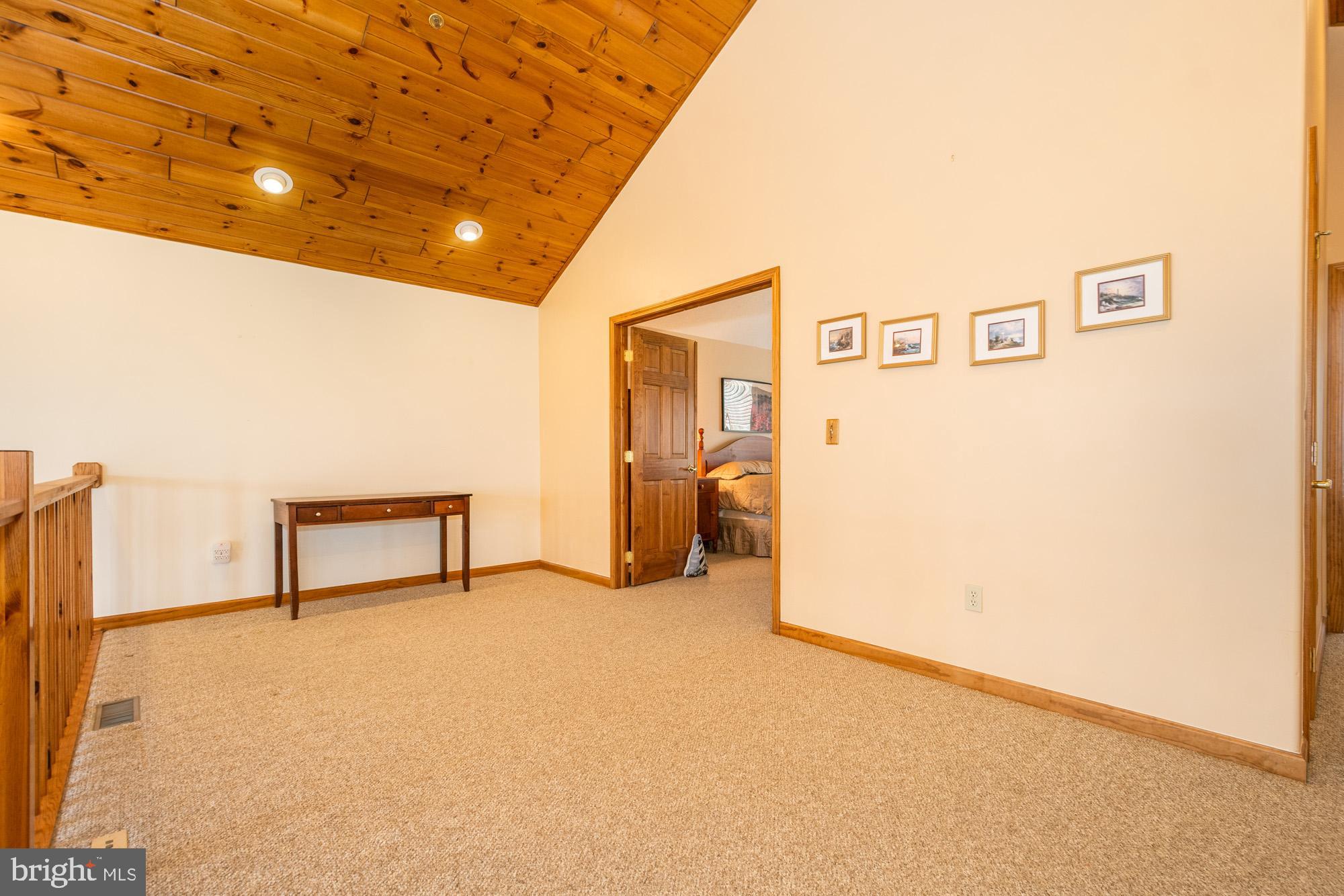 OVERLOOK MNT VILLAS - Residential