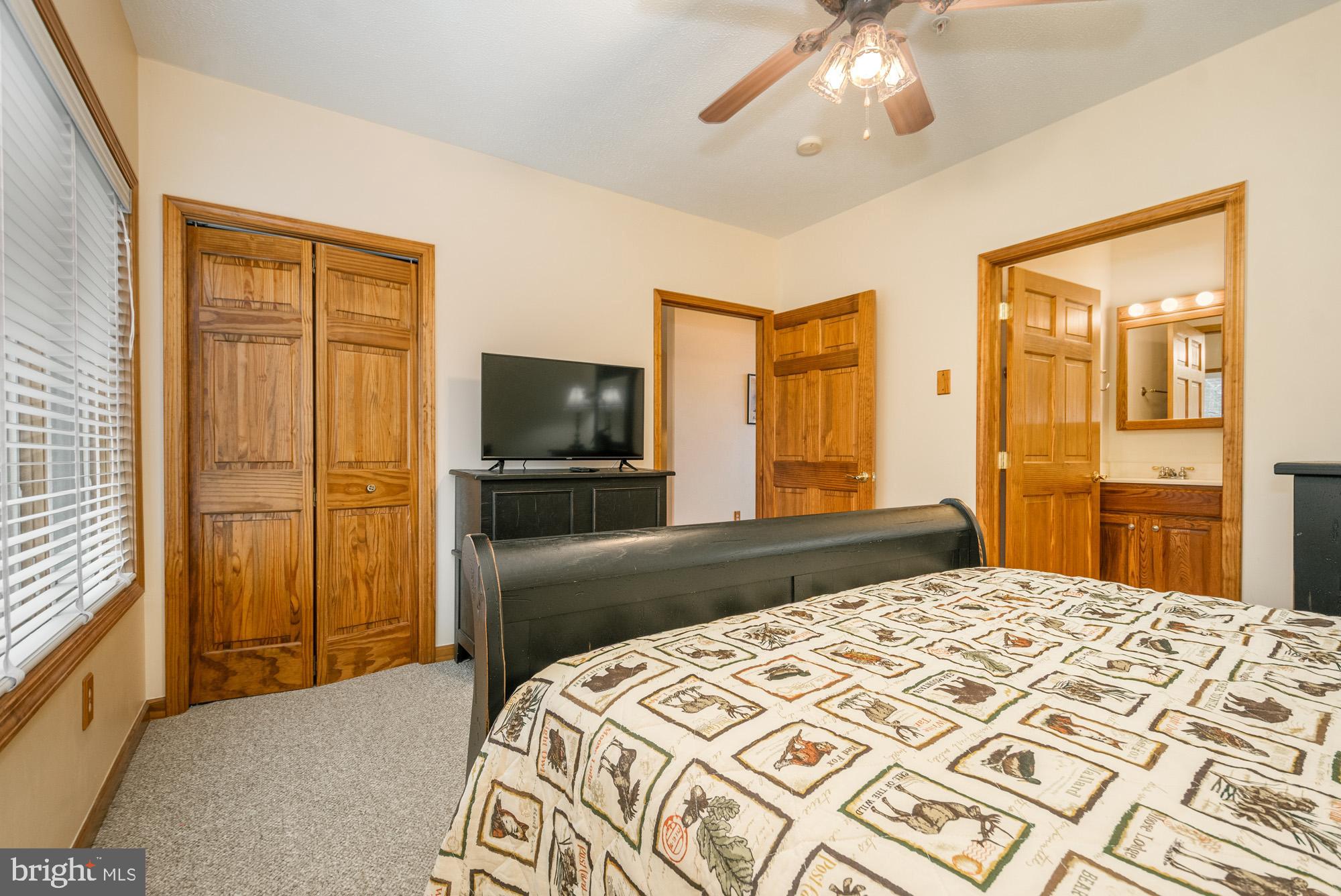 OVERLOOK MNT VILLAS - Residential