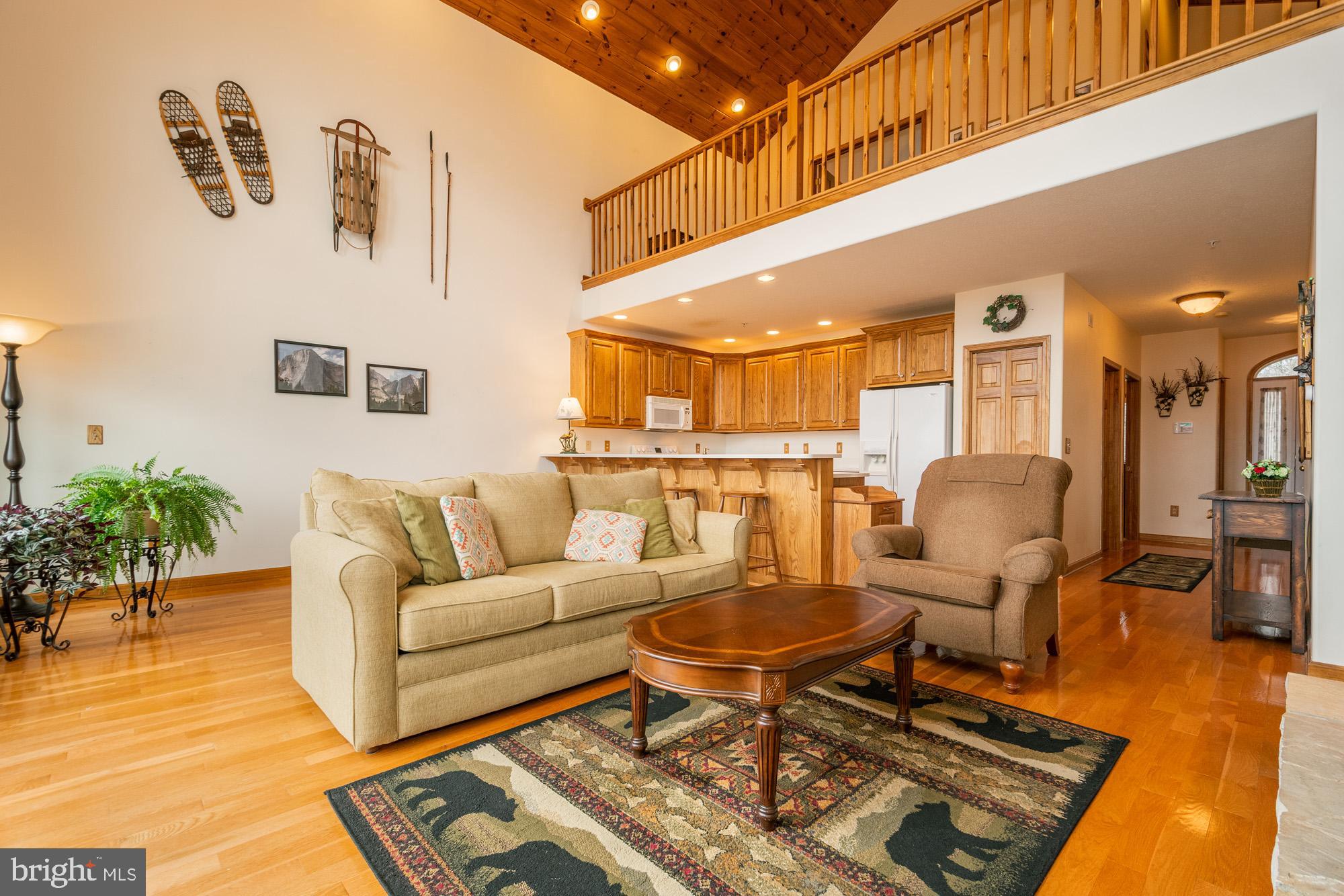 OVERLOOK MNT VILLAS - Residential