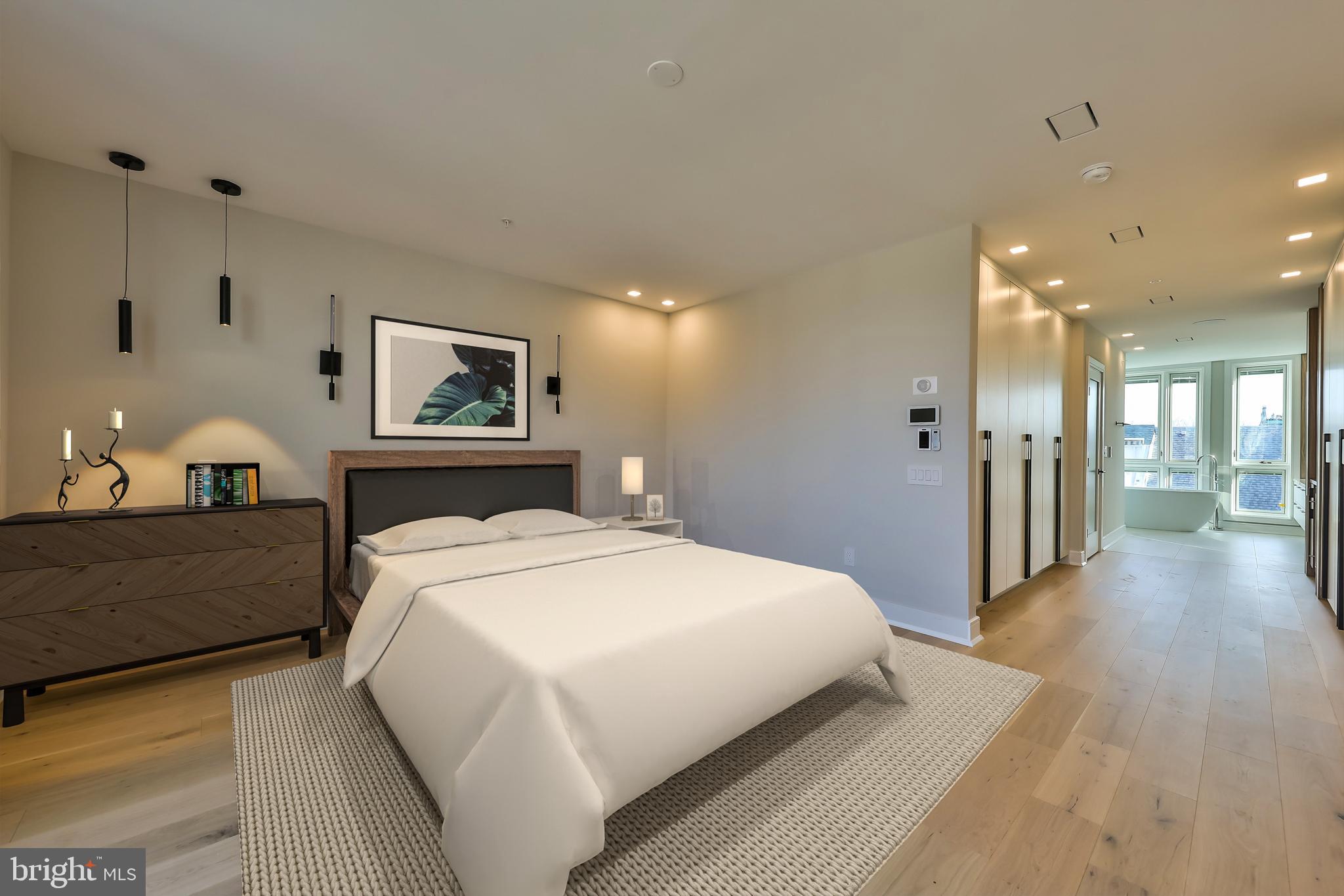 SOCIETY HILL - Residential