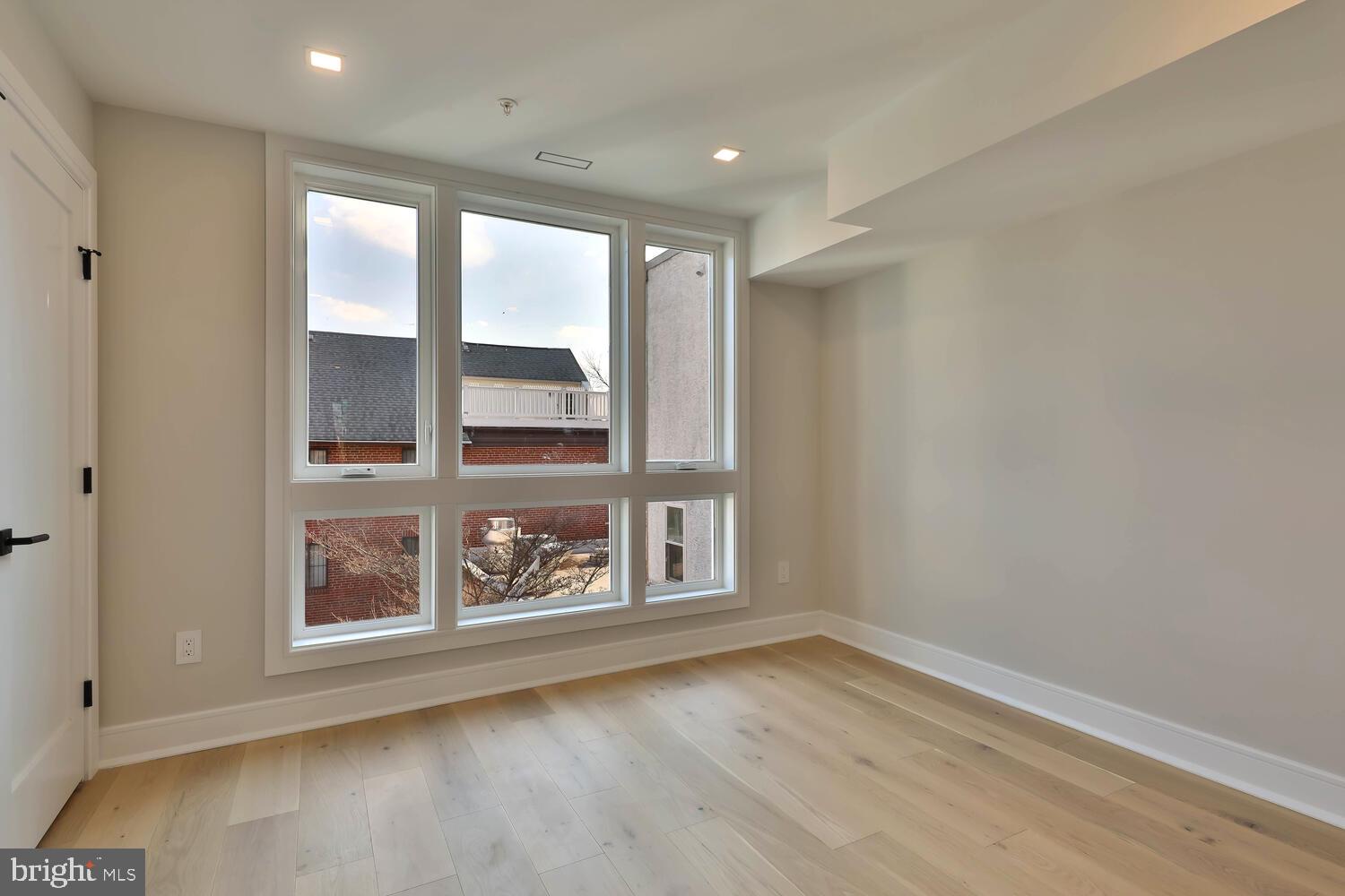 SOCIETY HILL - Residential