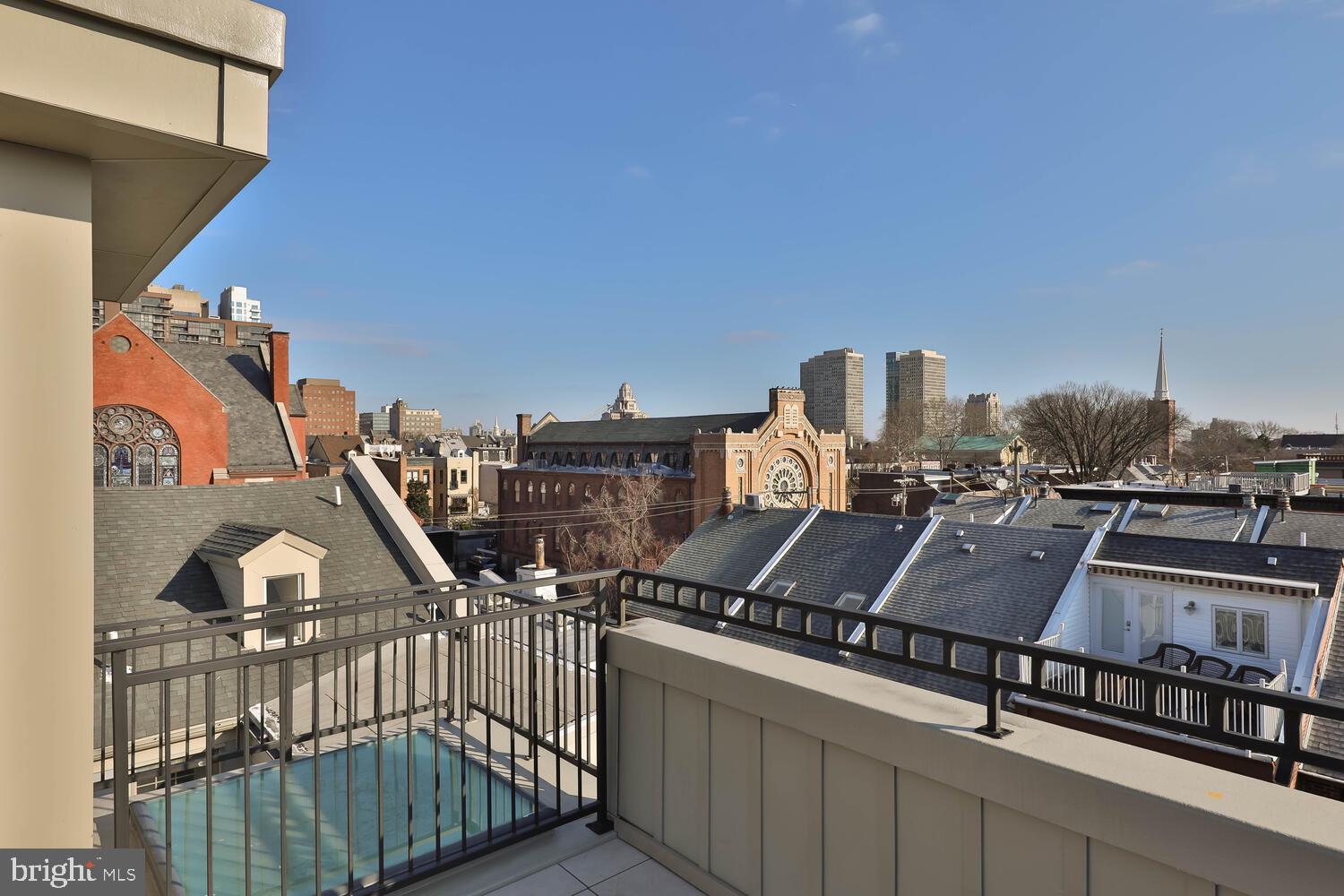 SOCIETY HILL - Residential
