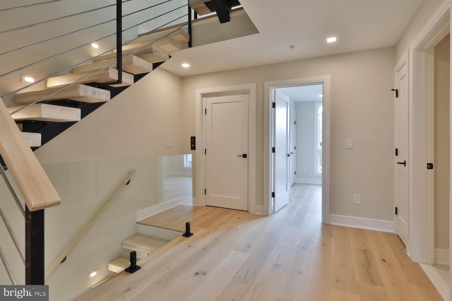 SOCIETY HILL - Residential