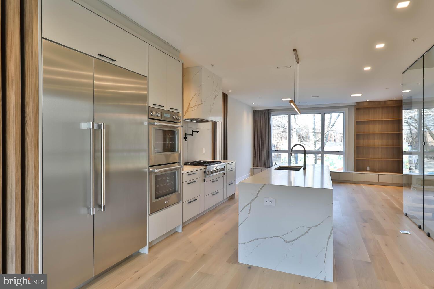 SOCIETY HILL - Residential