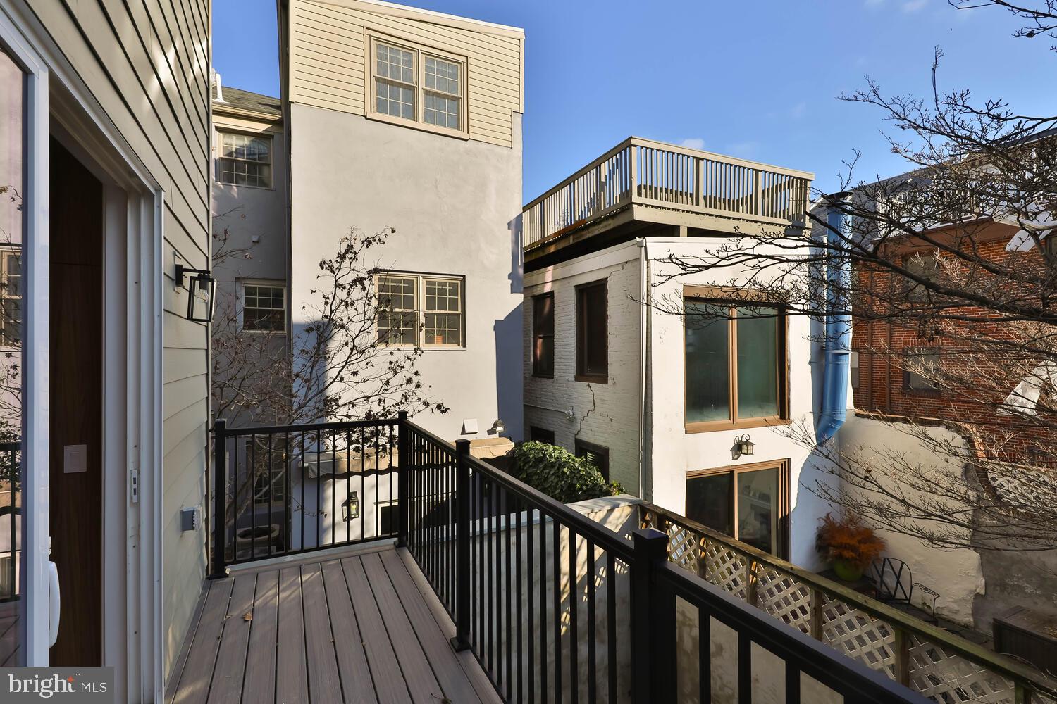 SOCIETY HILL - Residential