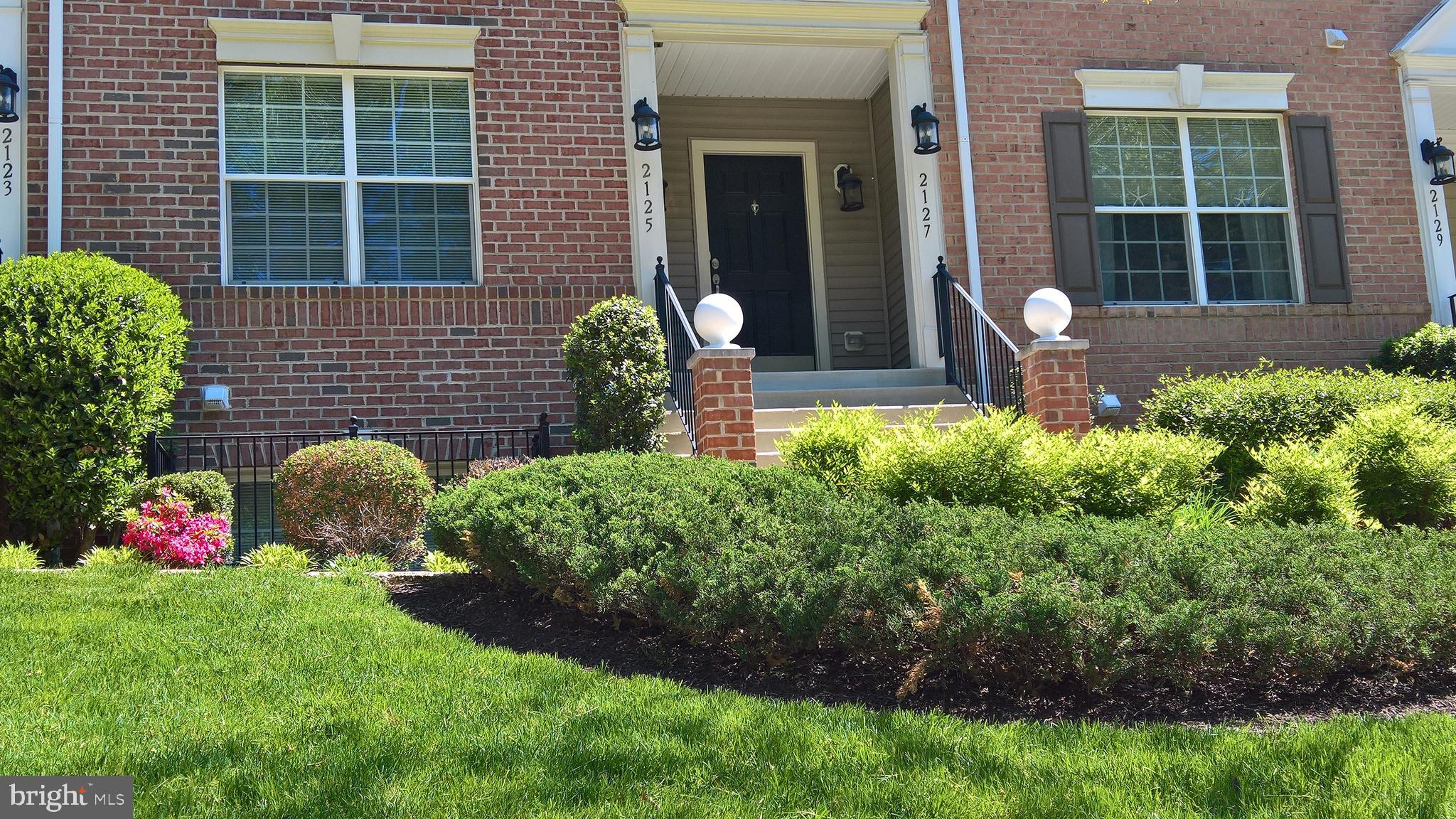 THE HIDEAWAY AT OLD ADMIRAL - Residential Lease