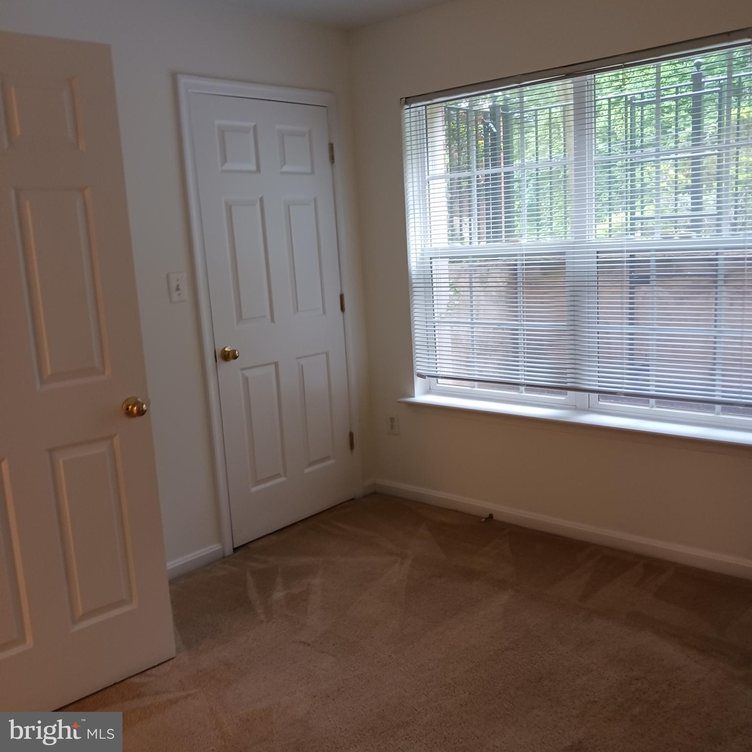 THE HIDEAWAY AT OLD ADMIRAL - Residential Lease