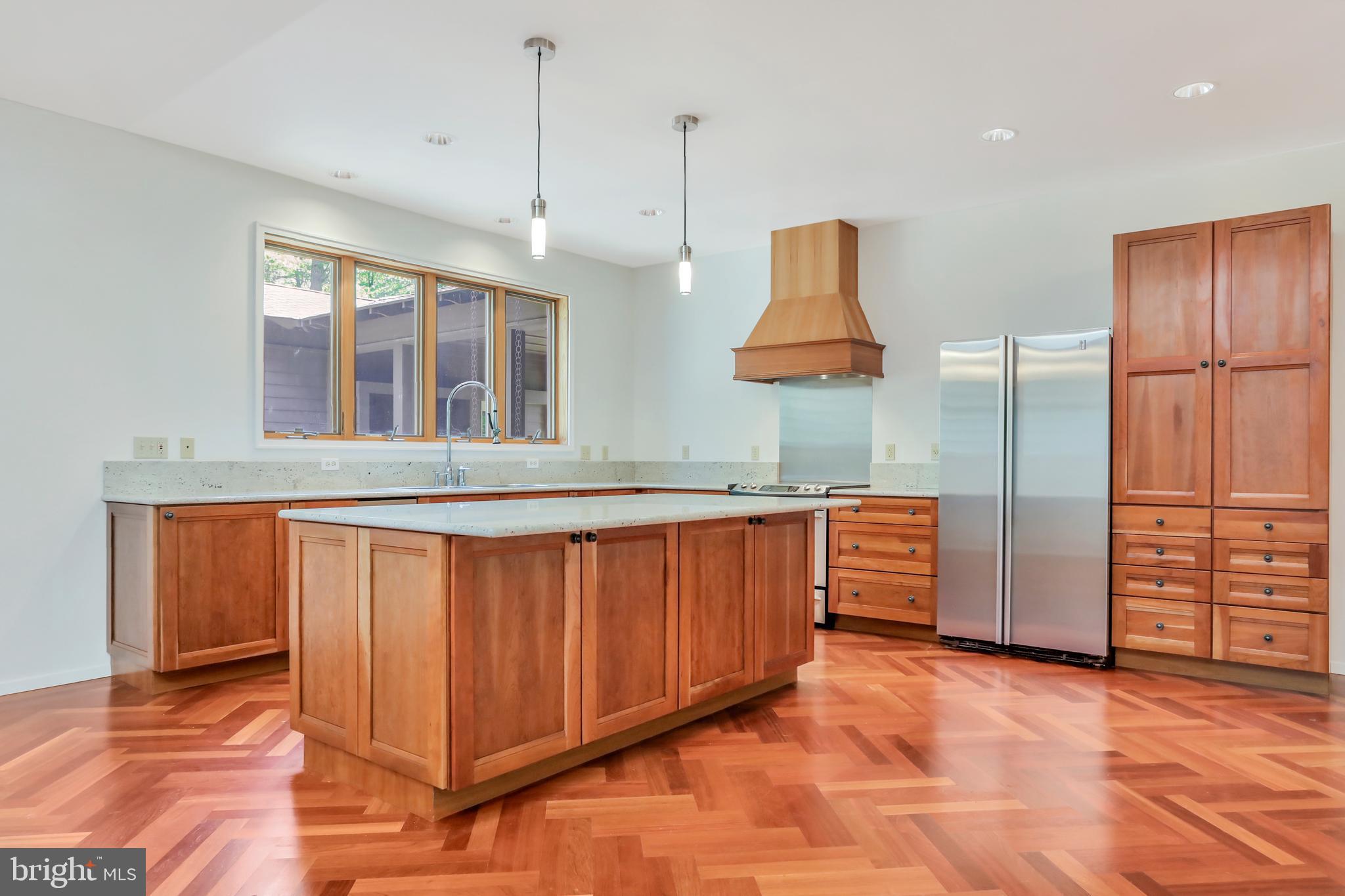 RIVER RIDGE - Residential