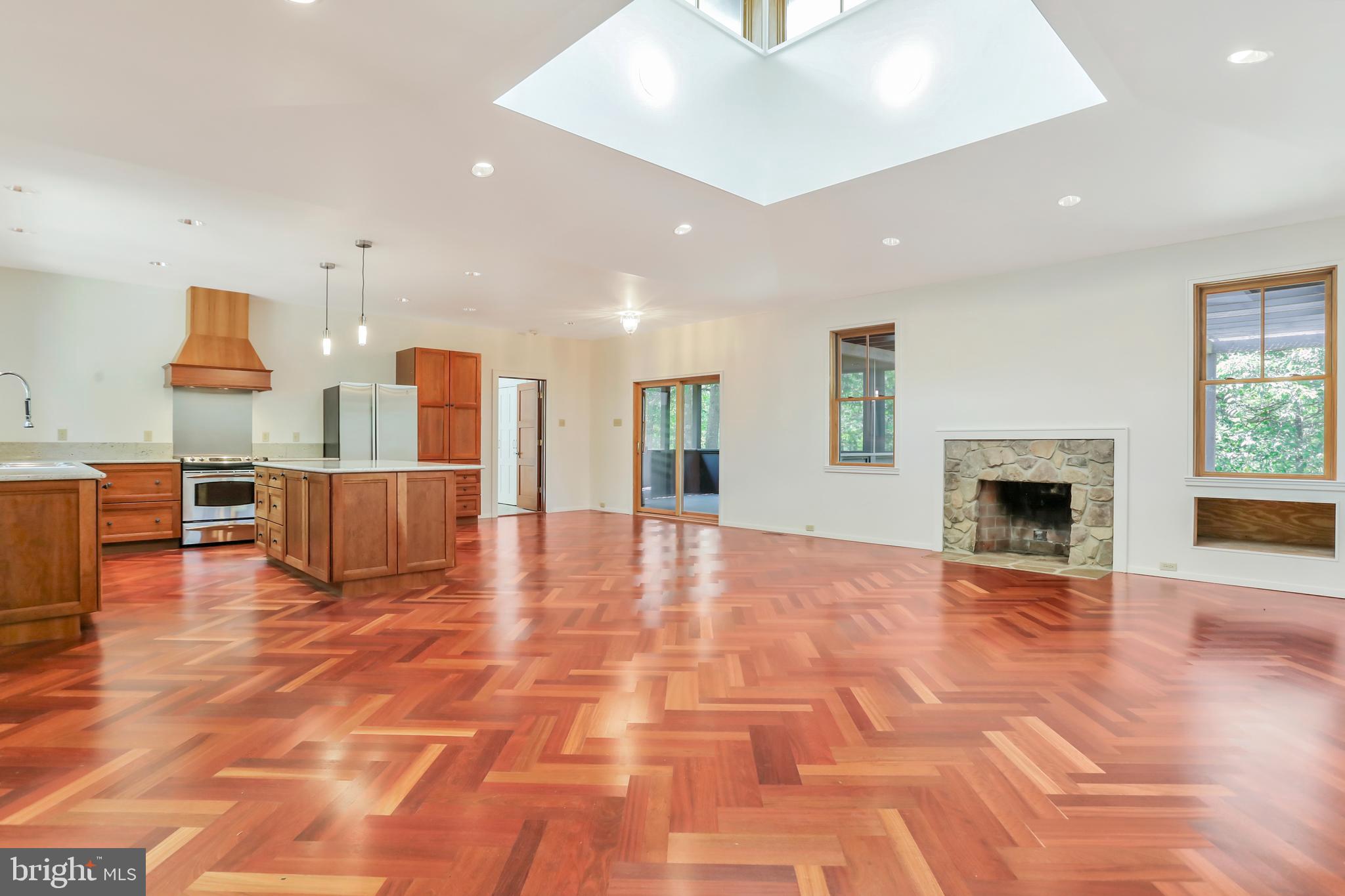 RIVER RIDGE - Residential