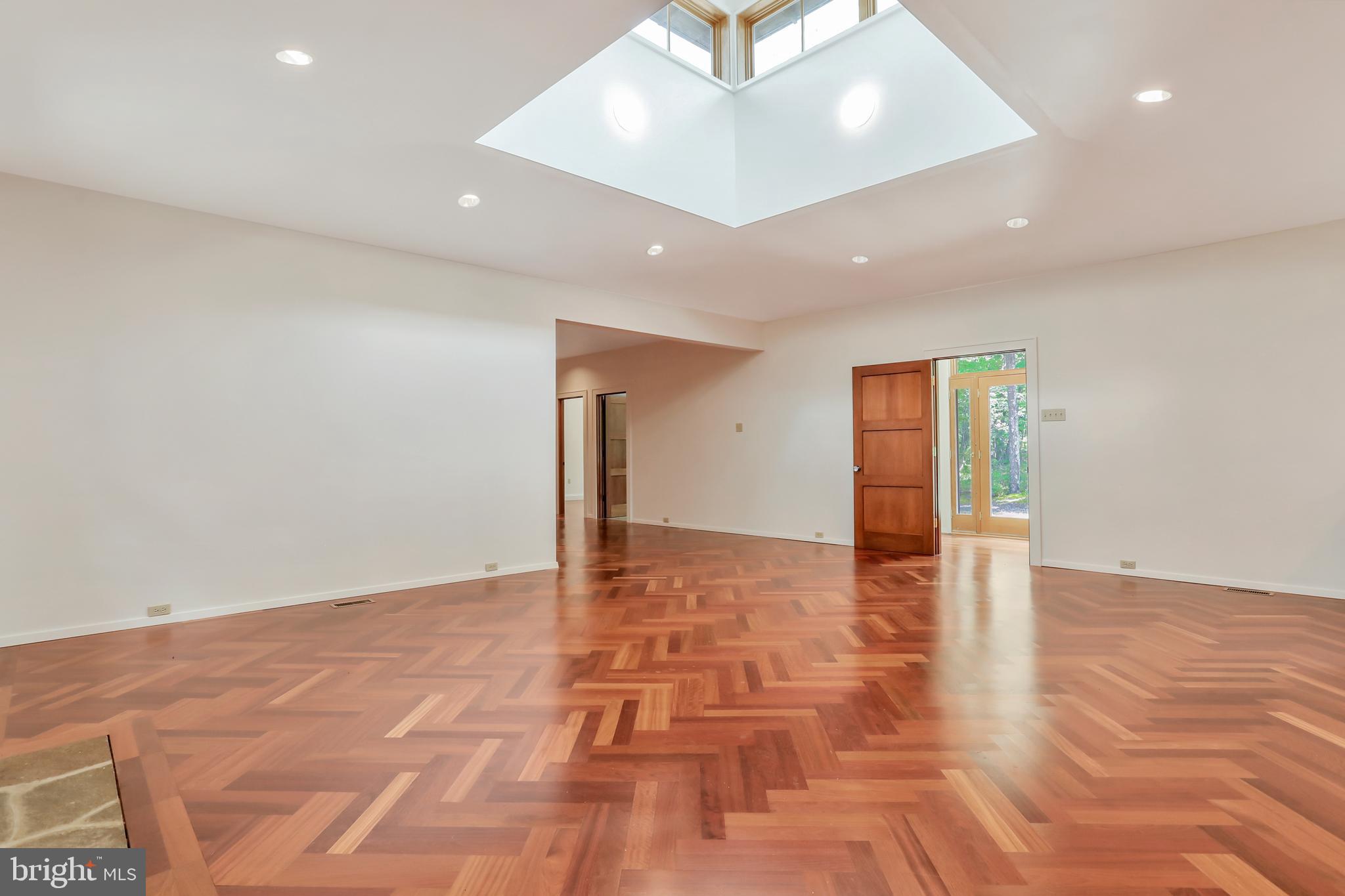 RIVER RIDGE - Residential