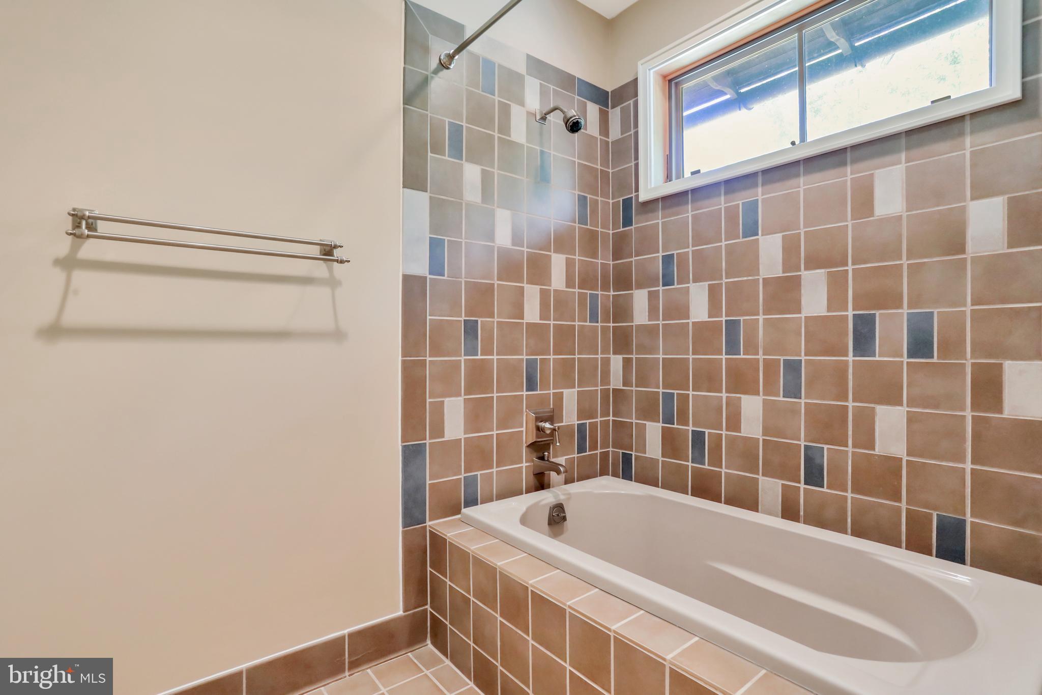 RIVER RIDGE - Residential