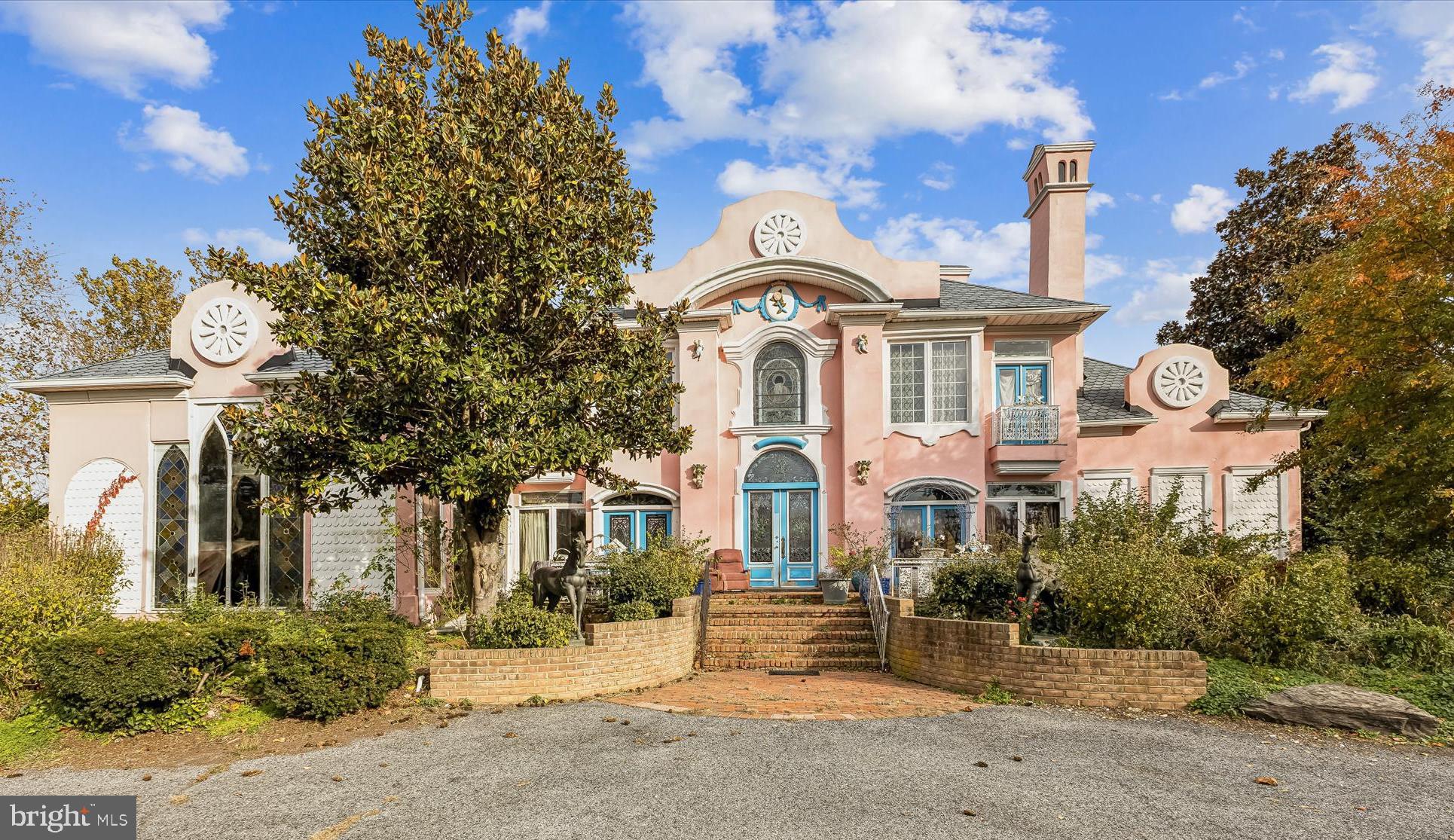 220 OLD STEAMSHIP ROAD