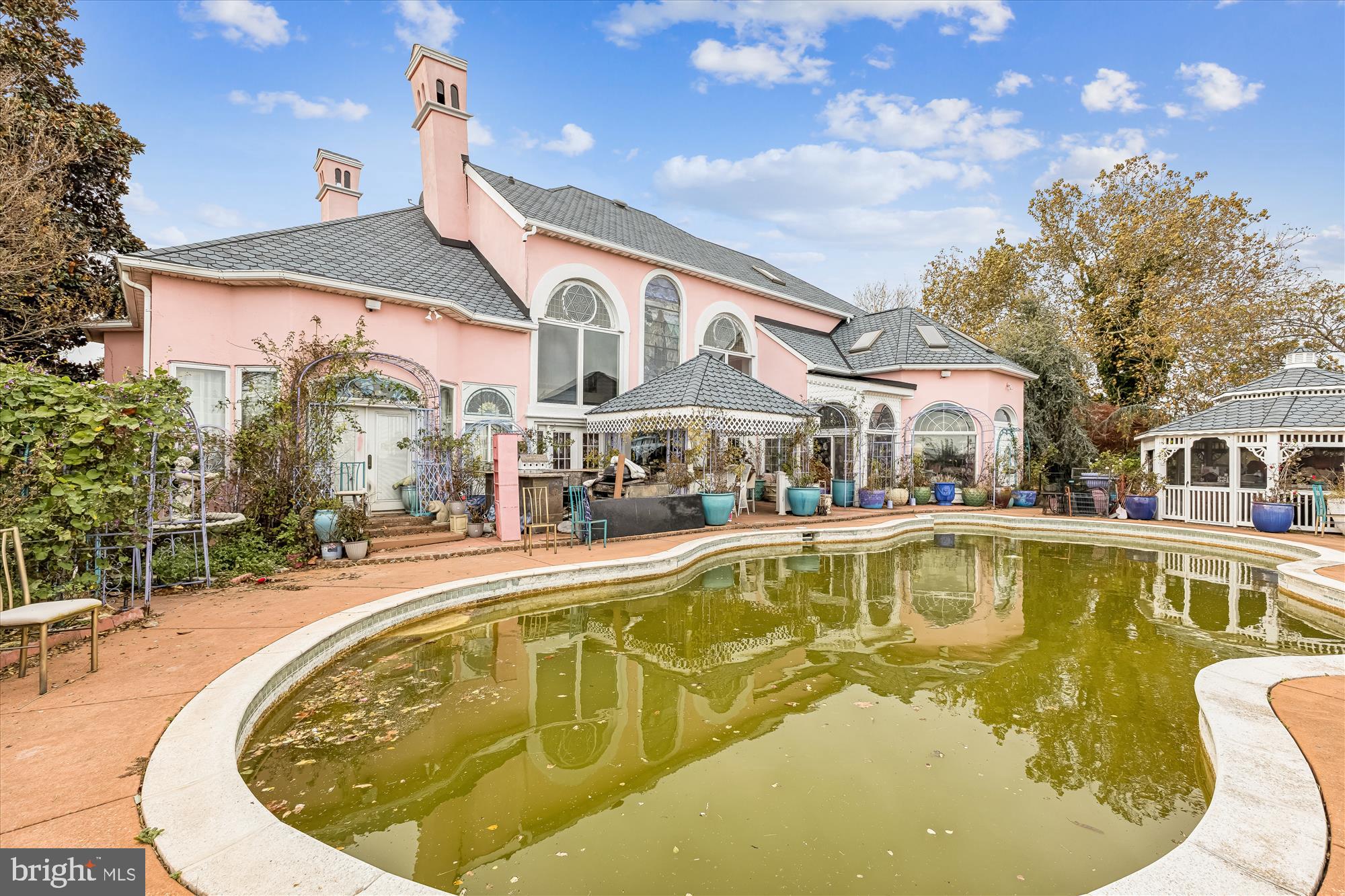 220 OLD STEAMSHIP ROAD