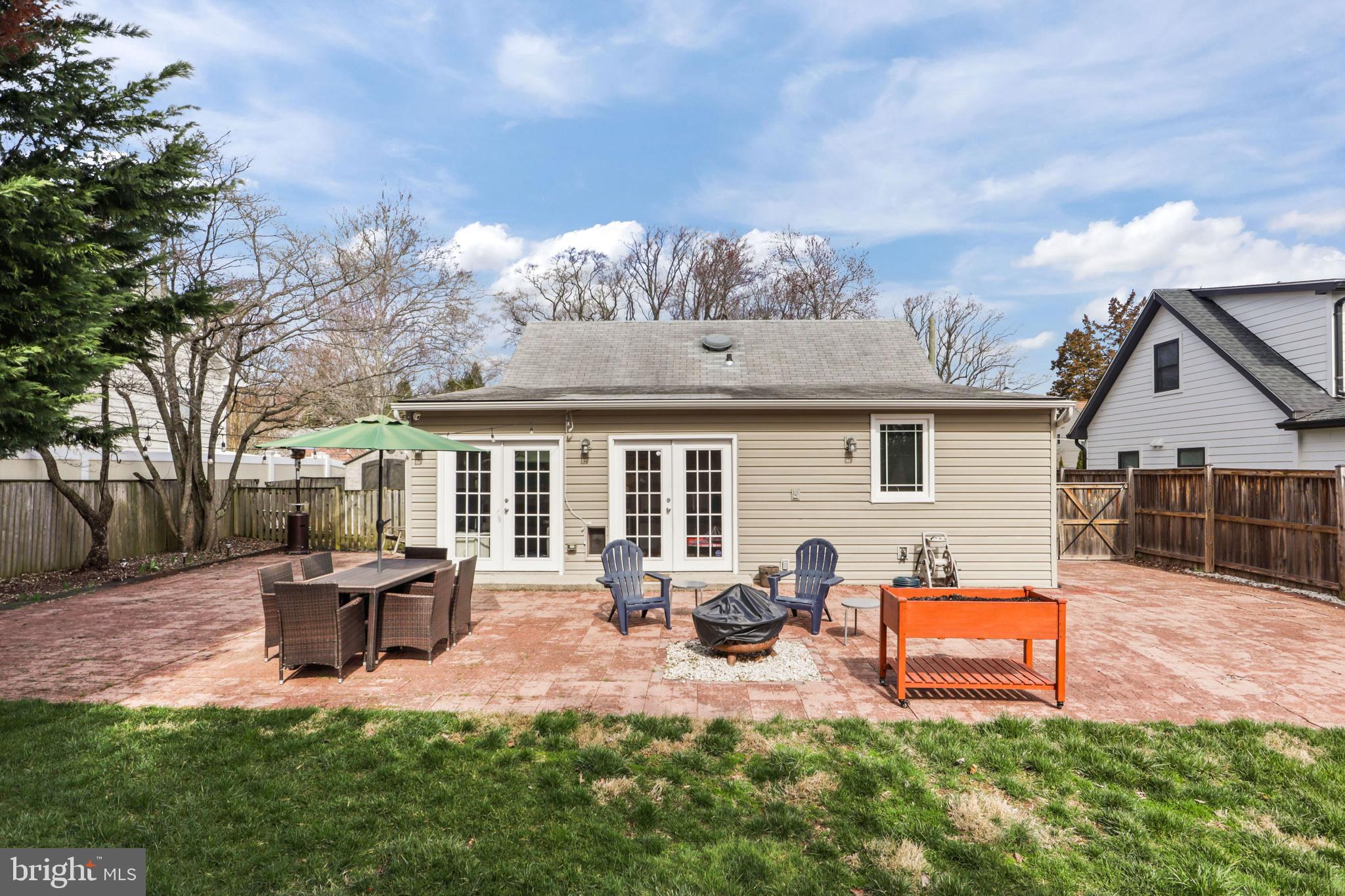 CITY PARK HOMES - Residential Lease