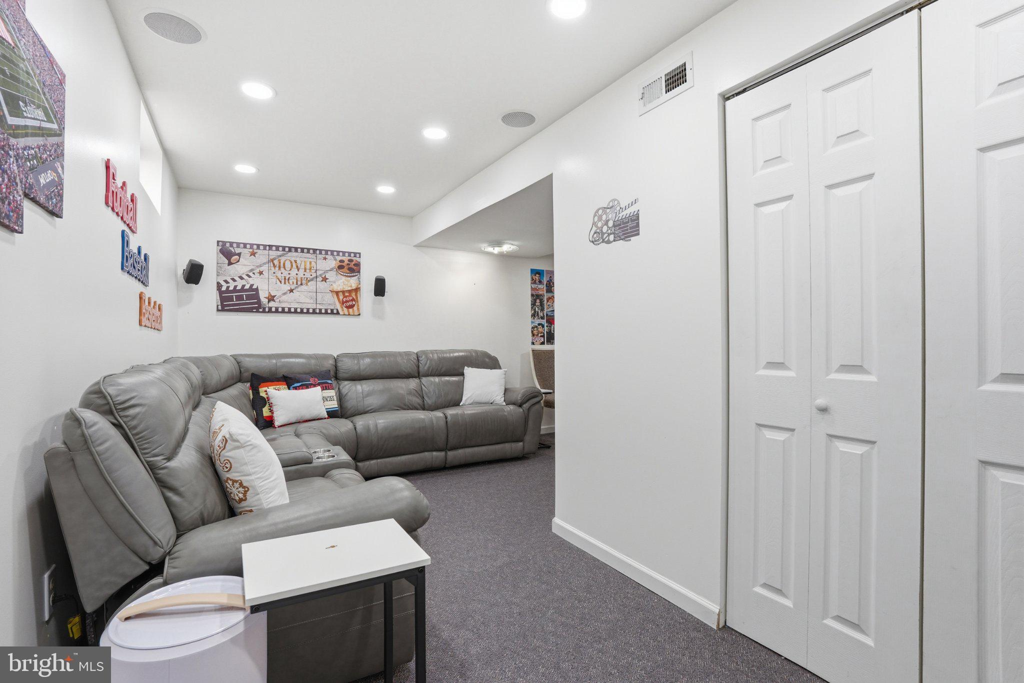 FREEMANSBURG - Residential