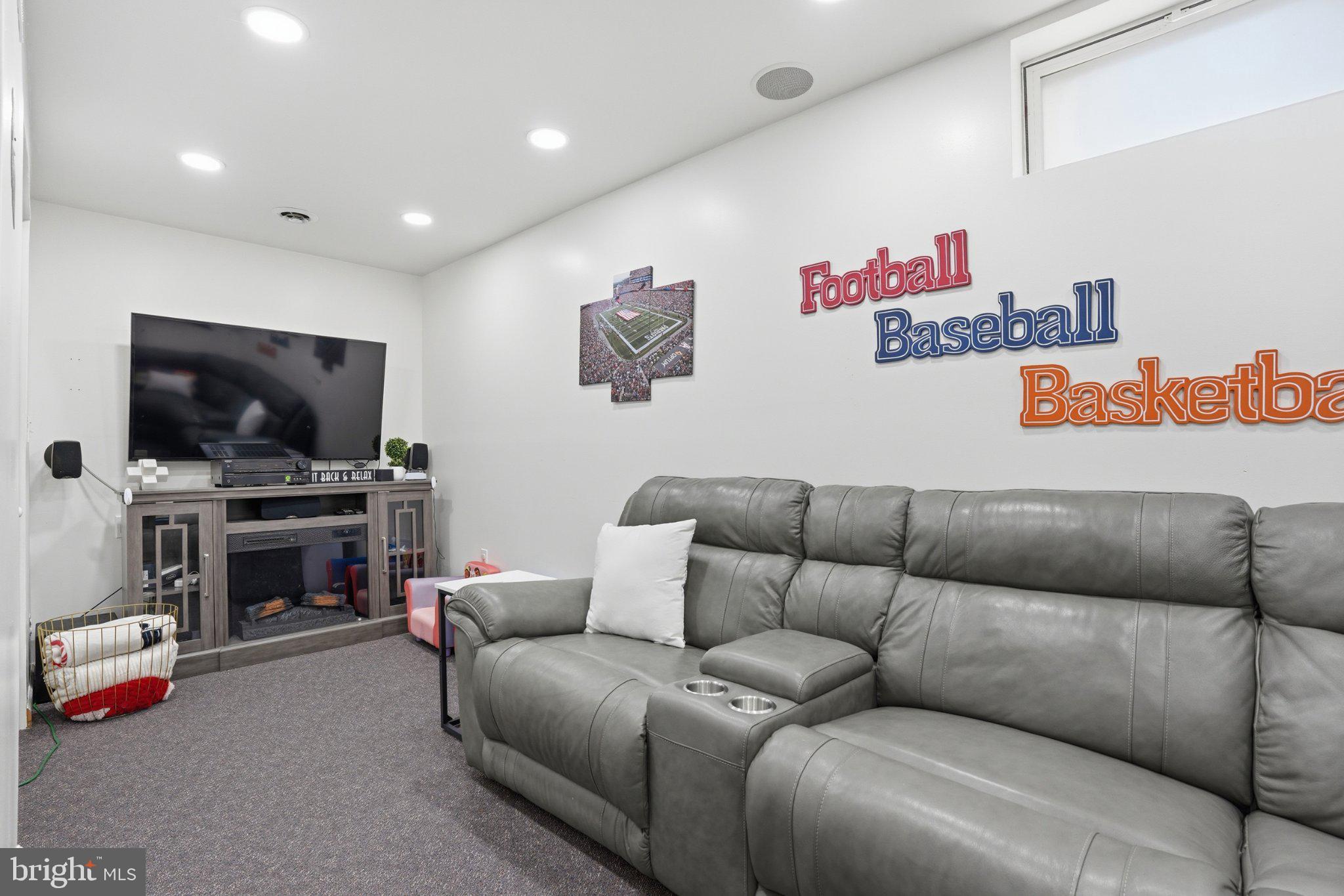 FREEMANSBURG - Residential