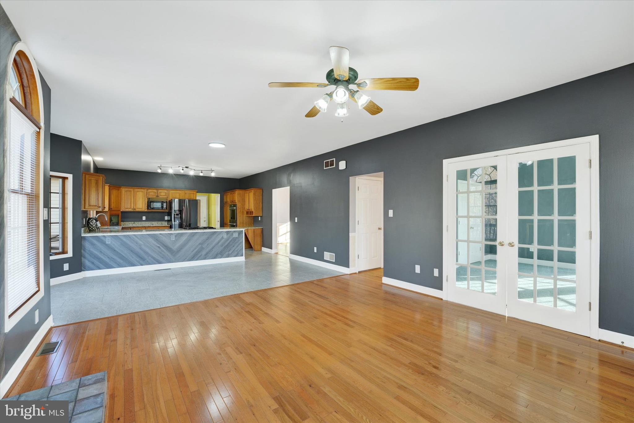 BRIDLE RUN - Residential