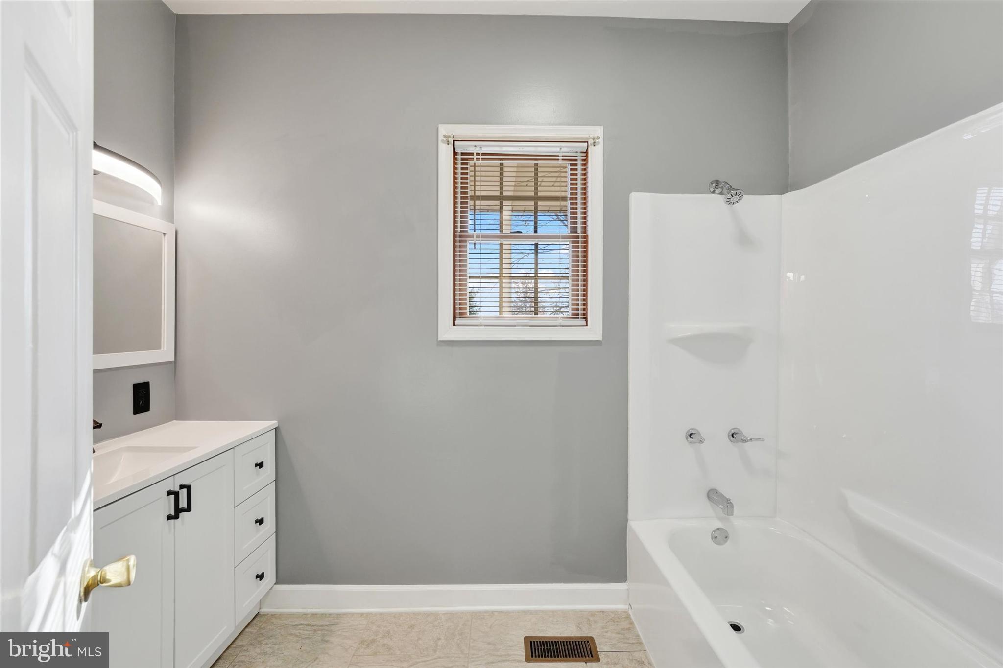 BRIDLE RUN - Residential