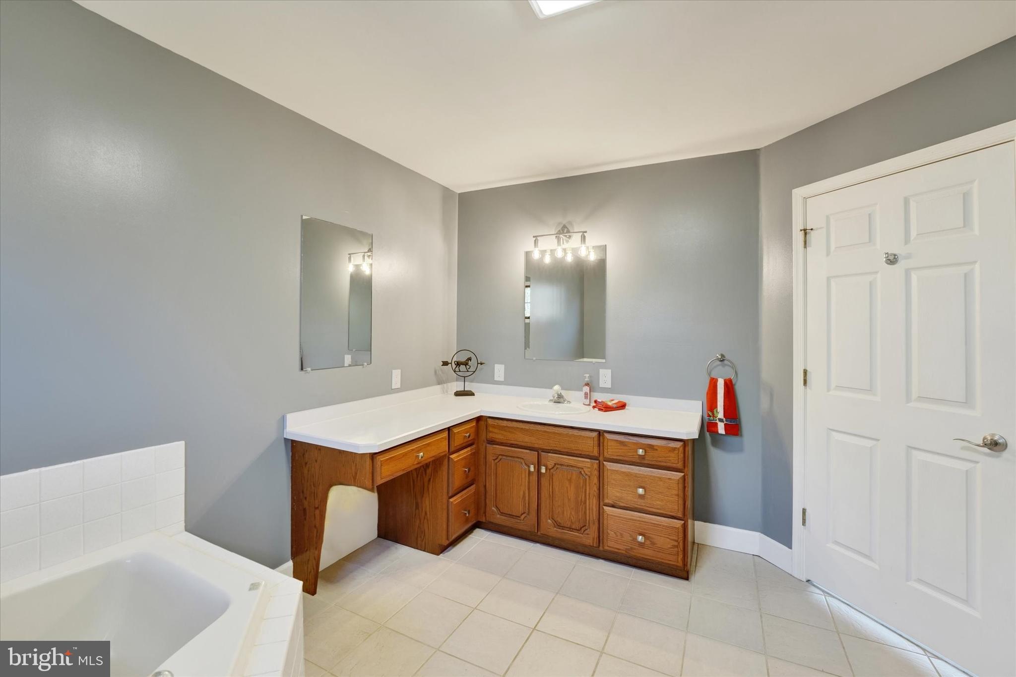 BRIDLE RUN - Residential