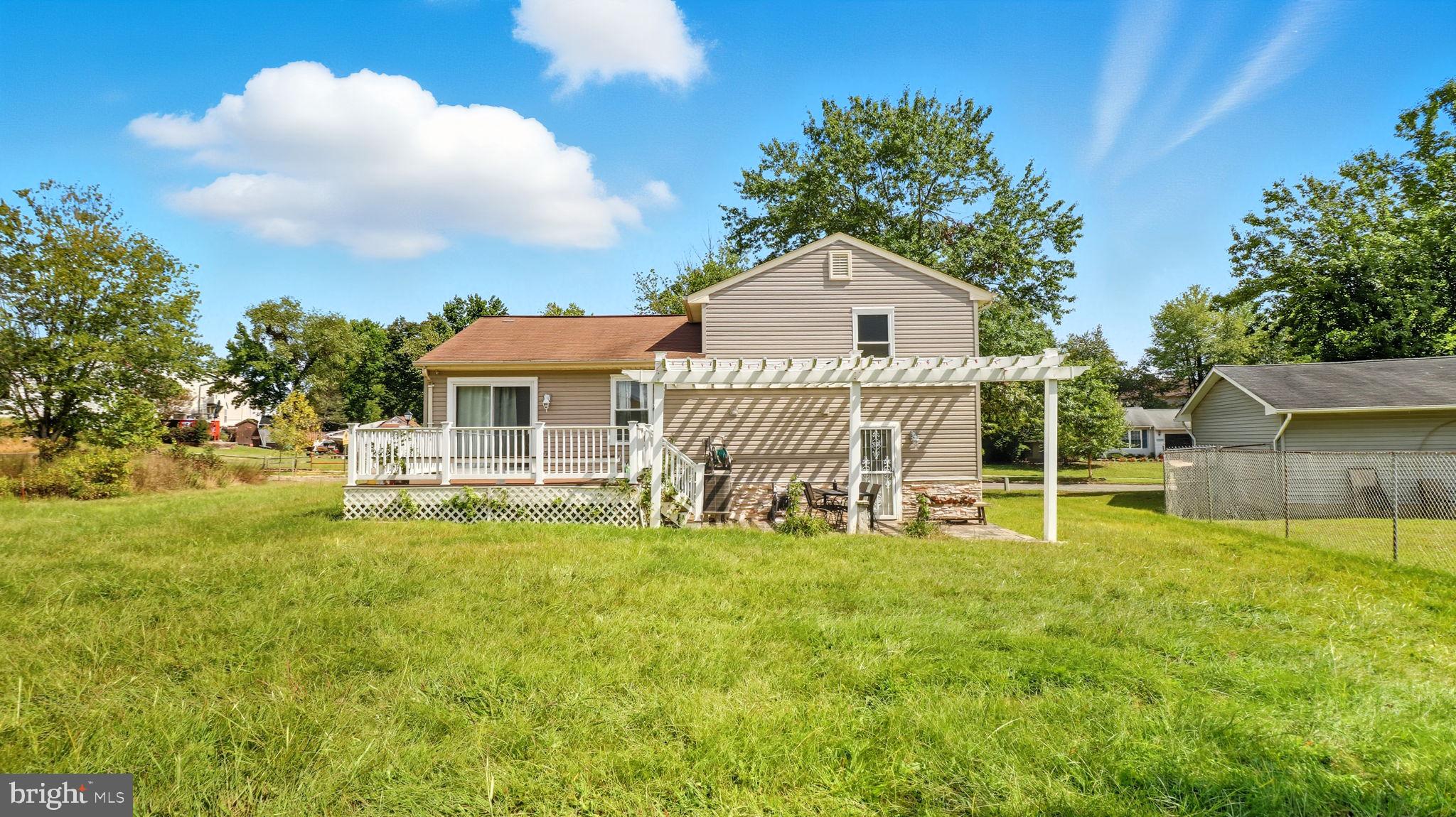 HOLLAWAY ESTATES - Residential Lease