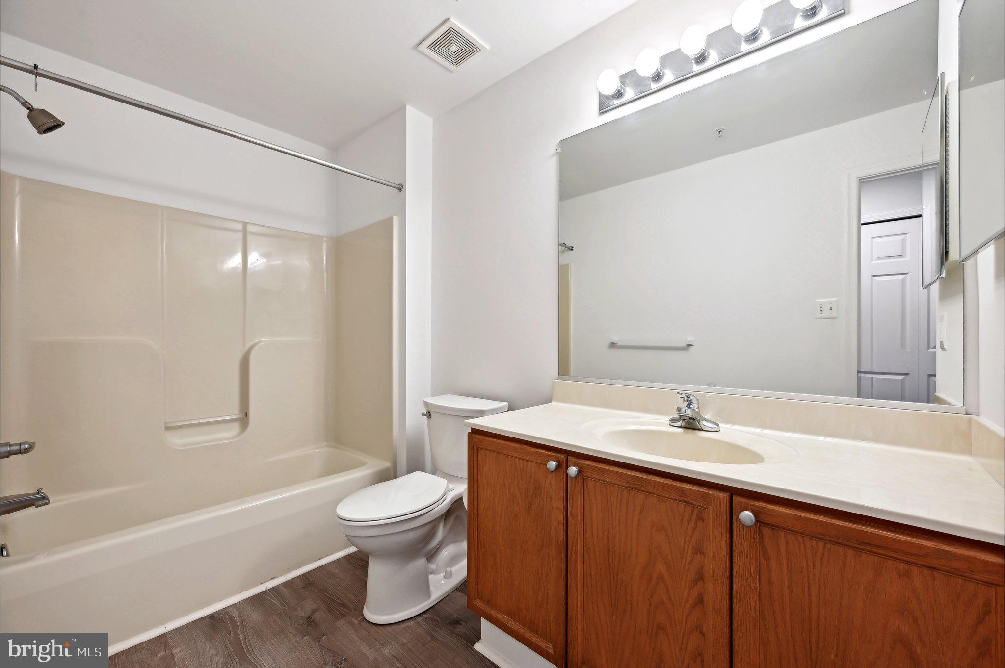 WHITTIER ECHO GLEN - Residential