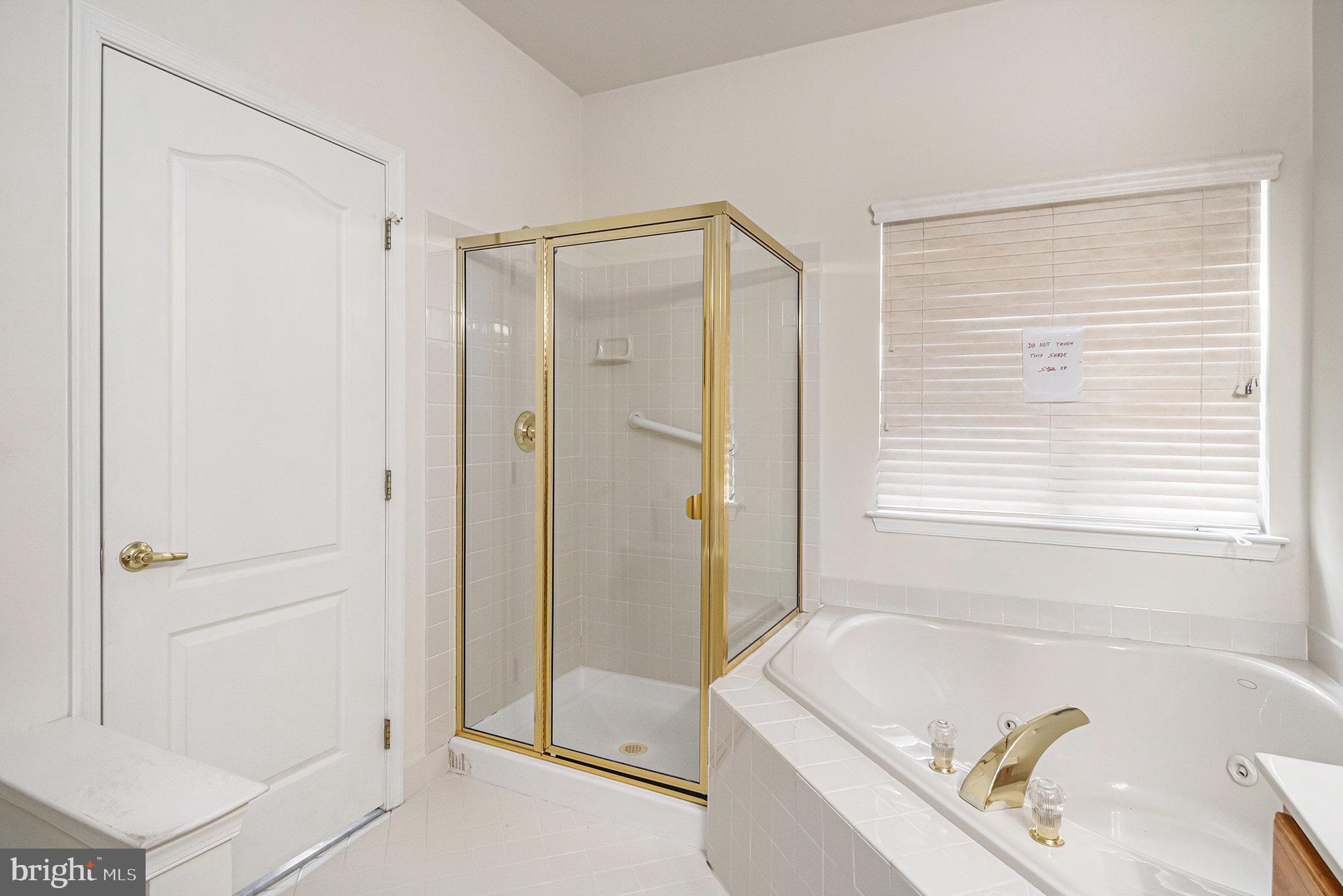 LEGACY OAKS - Residential