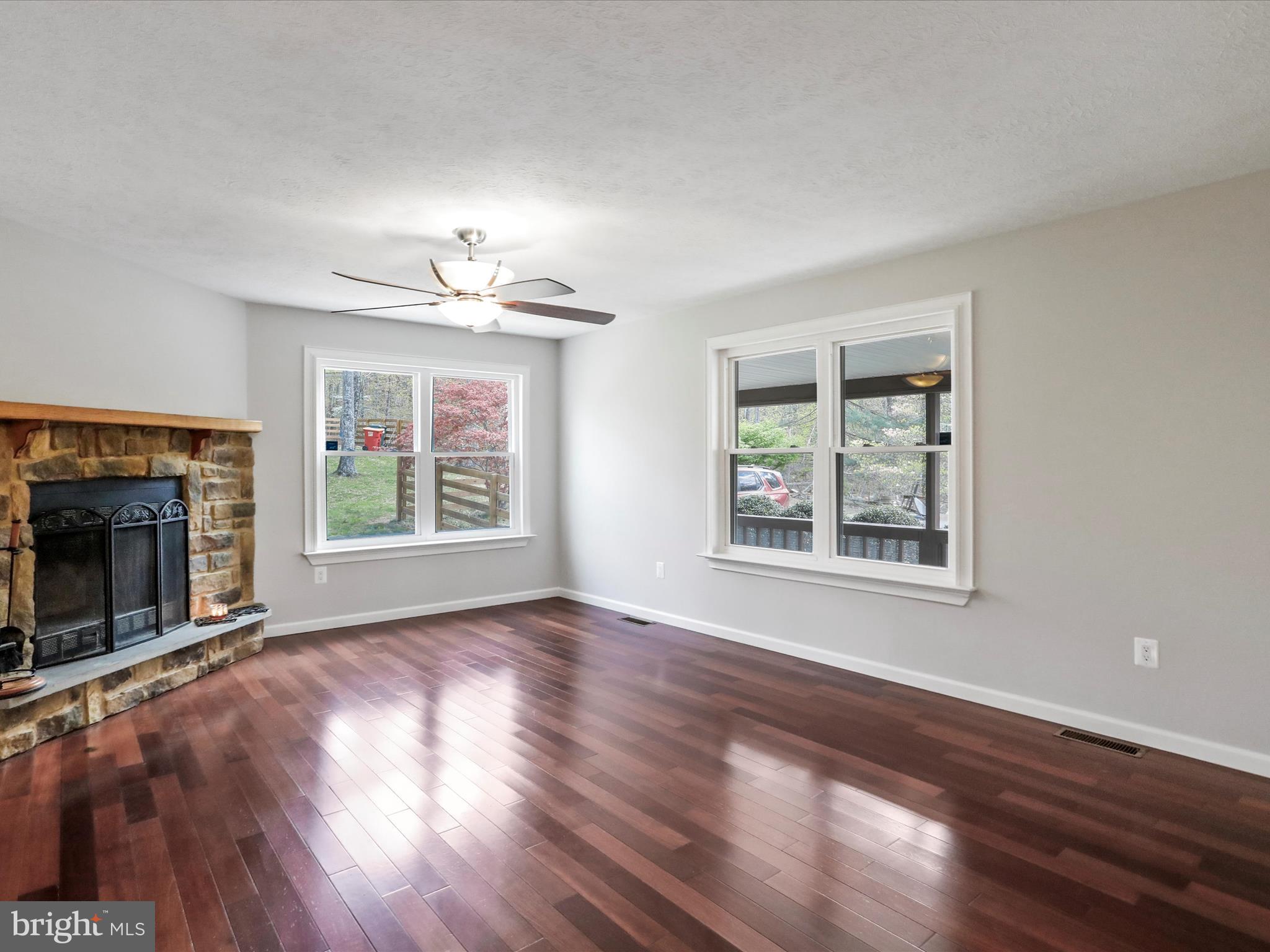 SHANNONDALE - Residential